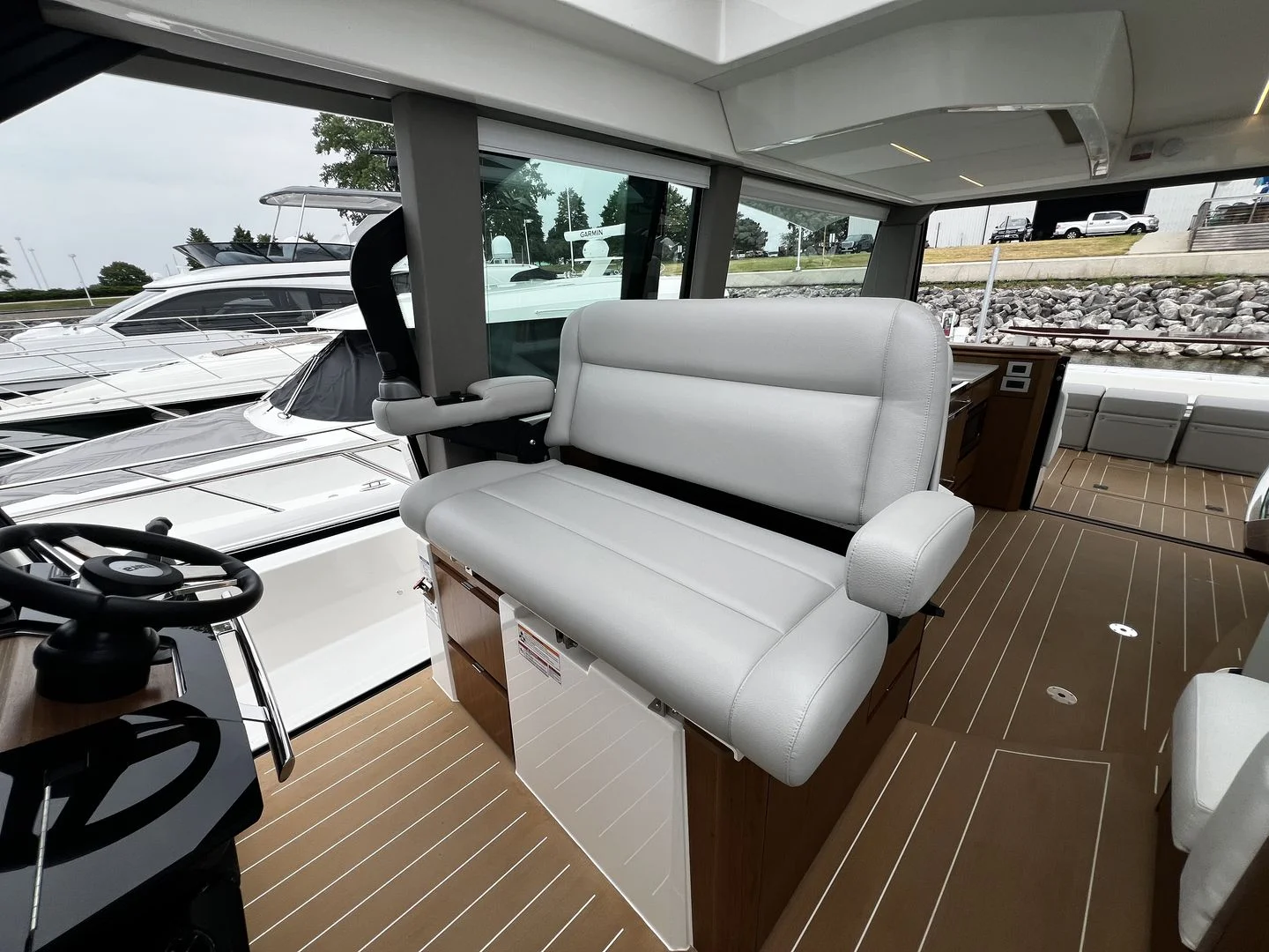 2027 Tiara Yachts EX60 Image Thumbnail #40