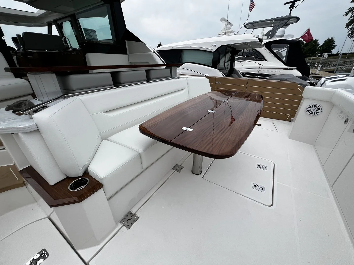 2027 Tiara Yachts EX60 Image Thumbnail #14