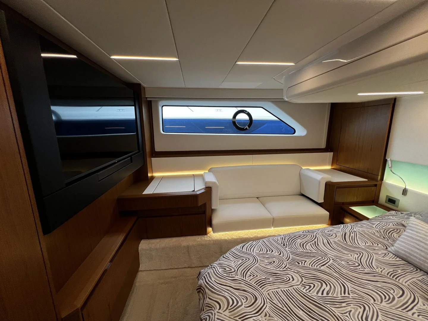2027 Tiara Yachts EX60 Image Thumbnail #52