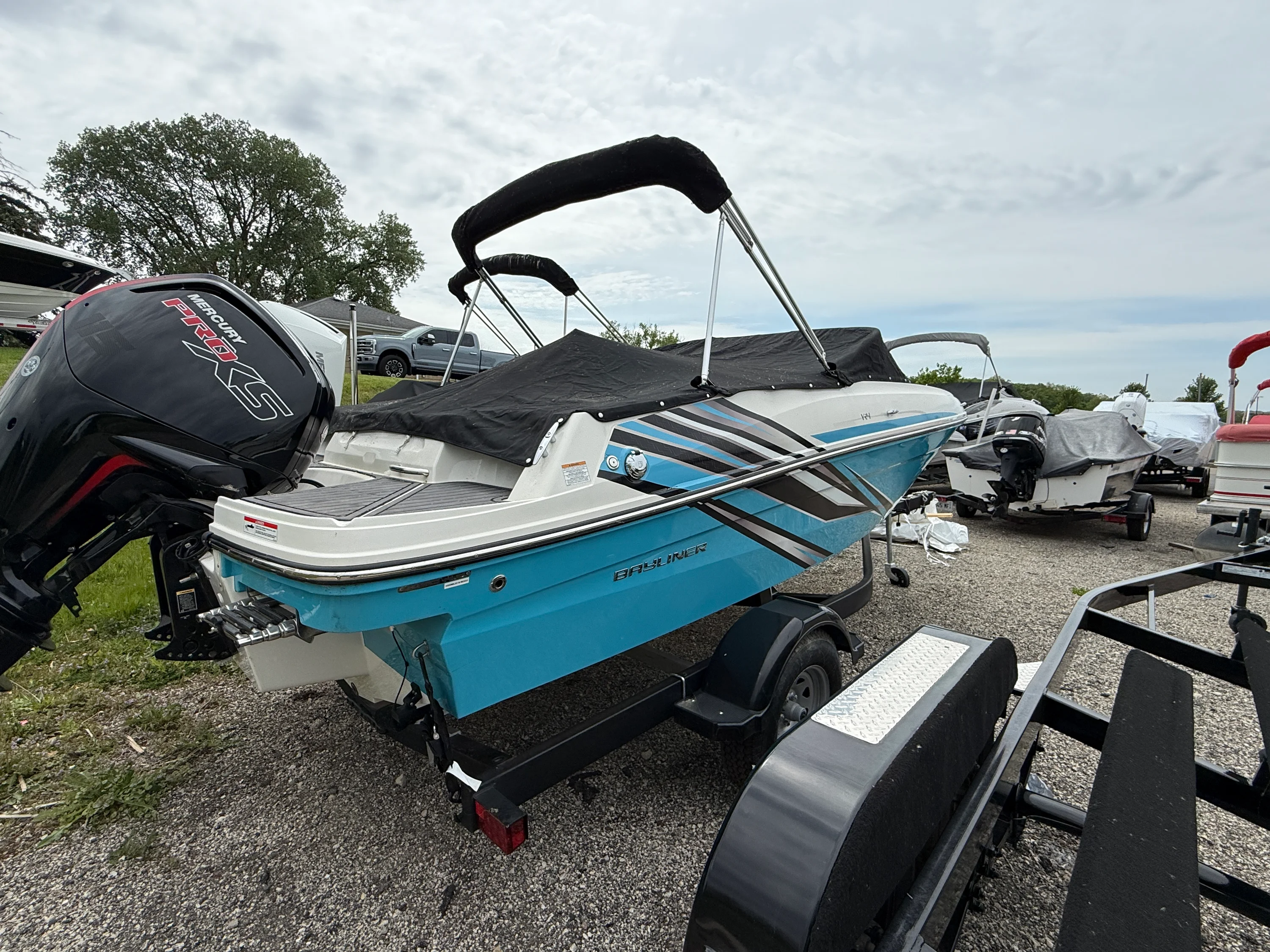2023 Bayliner VR 4 OB Image Thumbnail #3