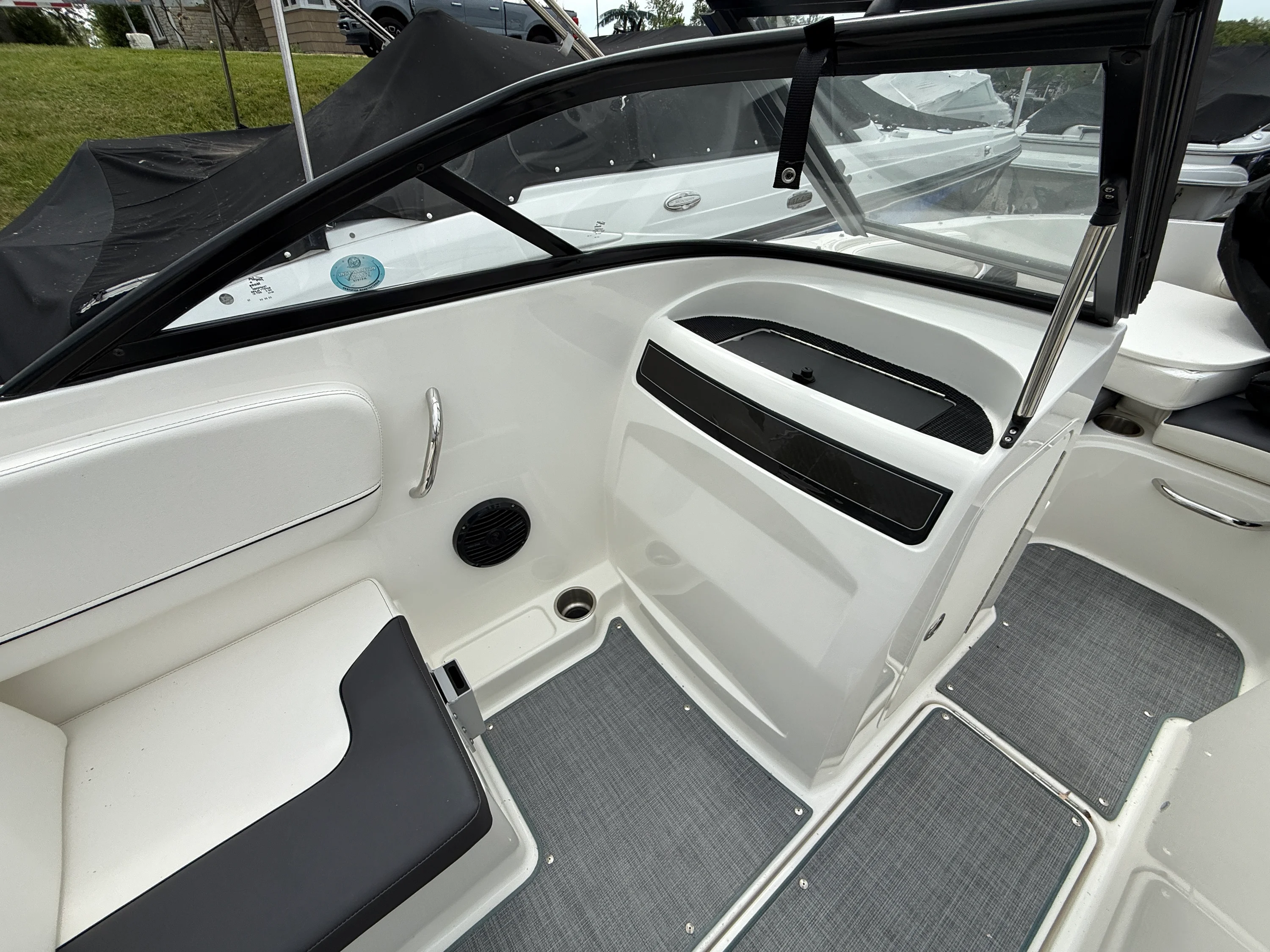 2023 Bayliner VR 4 OB Image Thumbnail #8