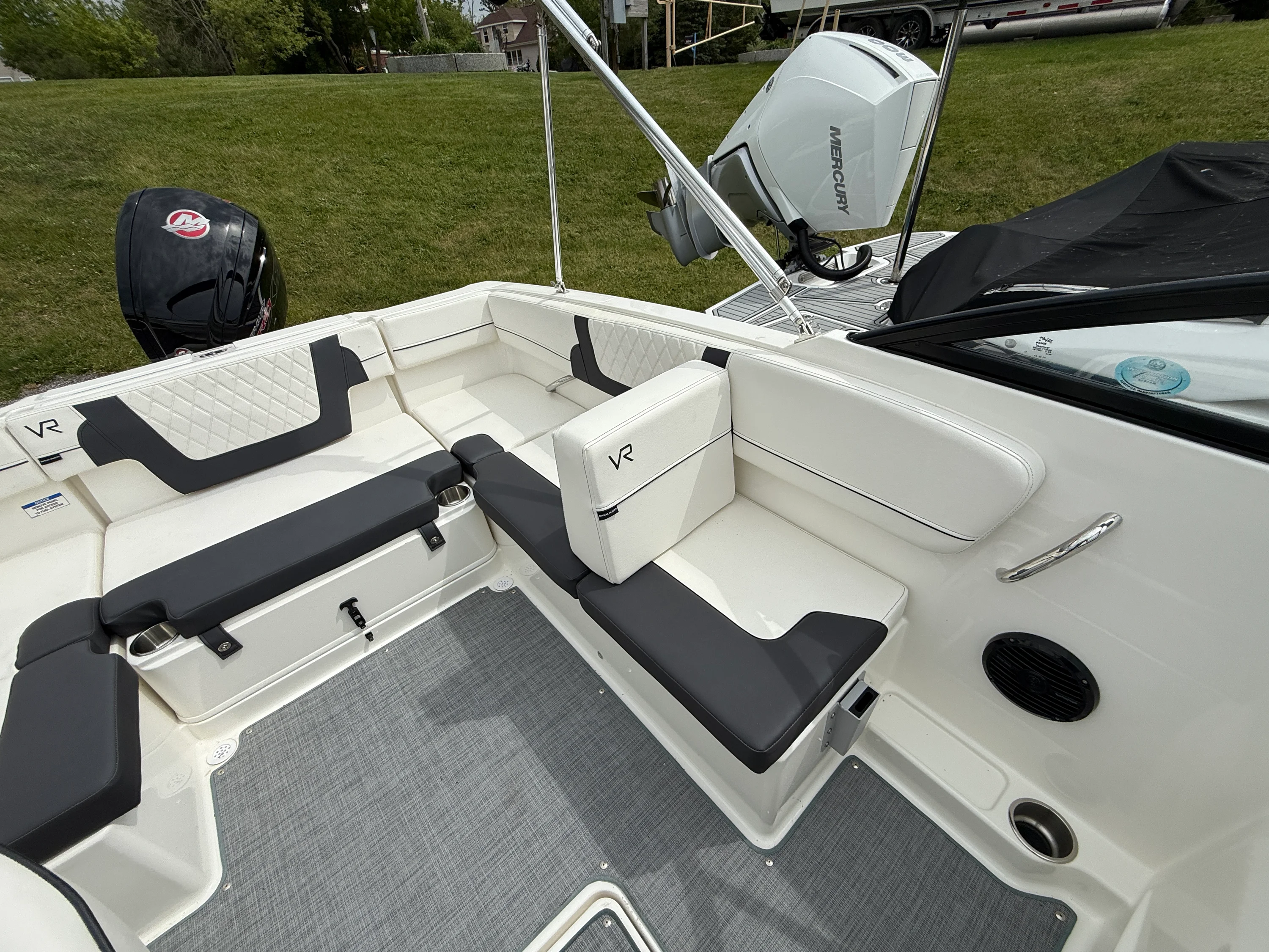 2023 Bayliner VR 4 OB Image Thumbnail #7