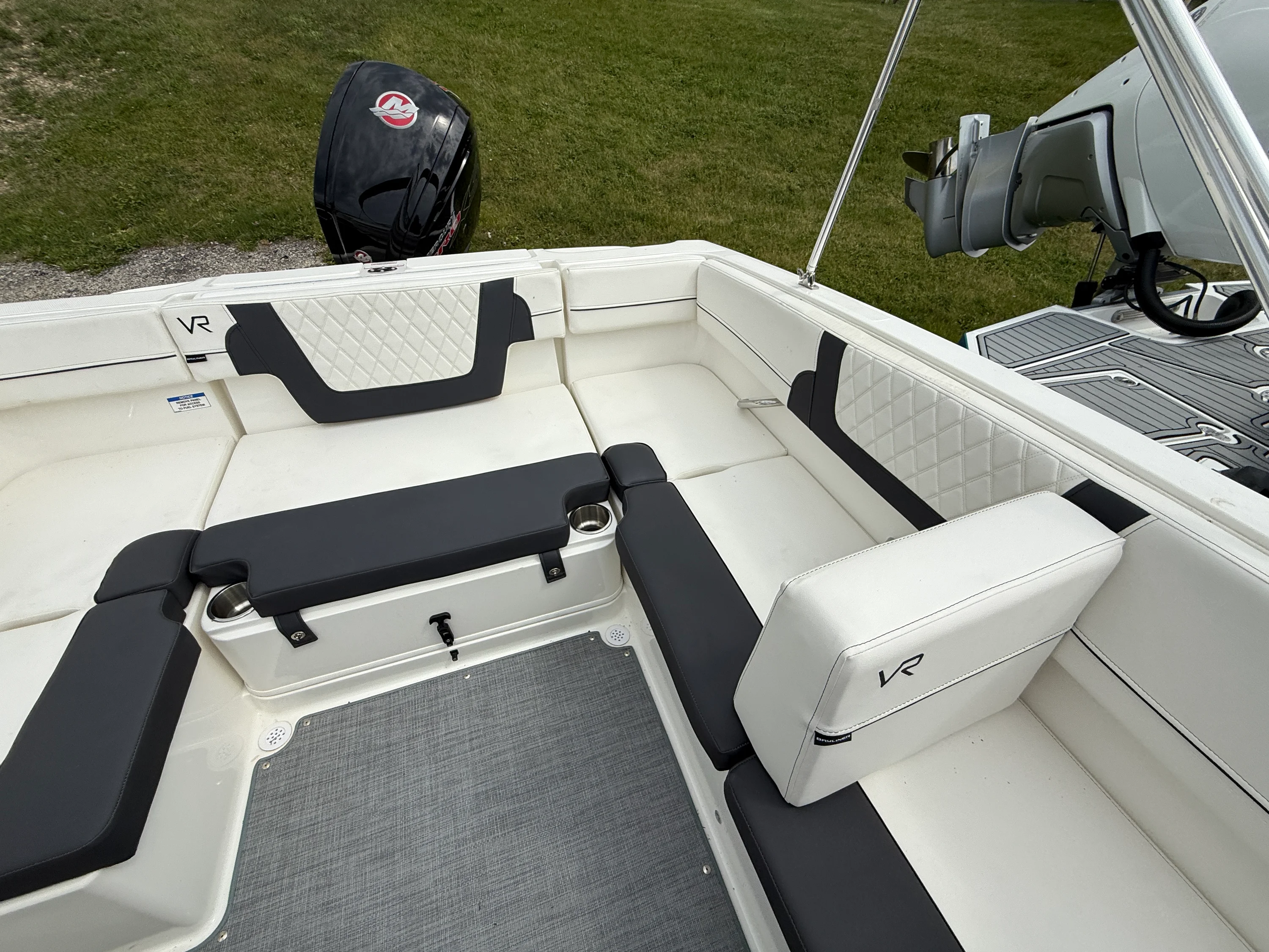 2023 Bayliner VR 4 OB Image Thumbnail #9