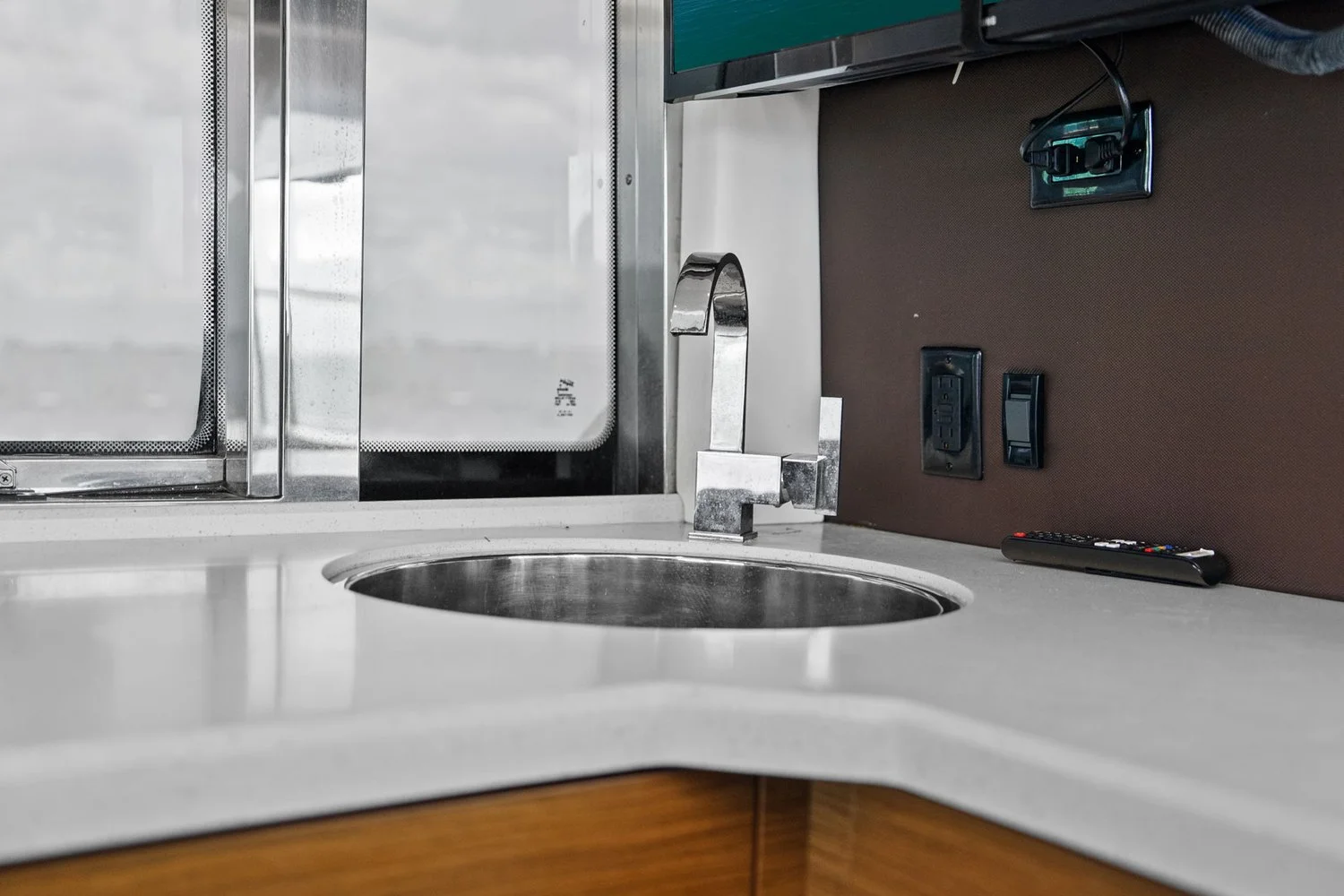2014 Cruisers Yachts 45 CANTIUS Image Thumbnail #75