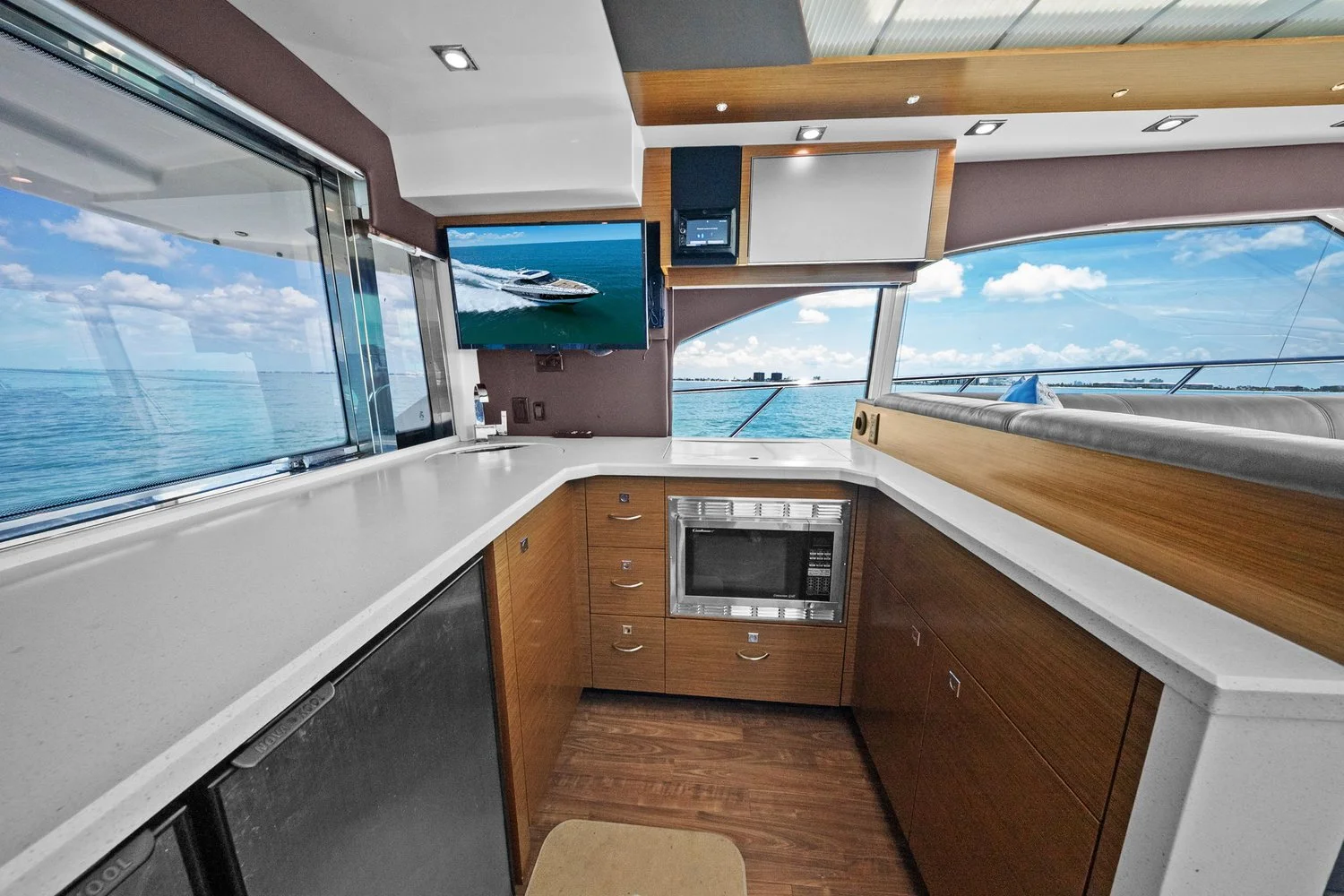 2014 Cruisers Yachts 45 CANTIUS Image Thumbnail #48