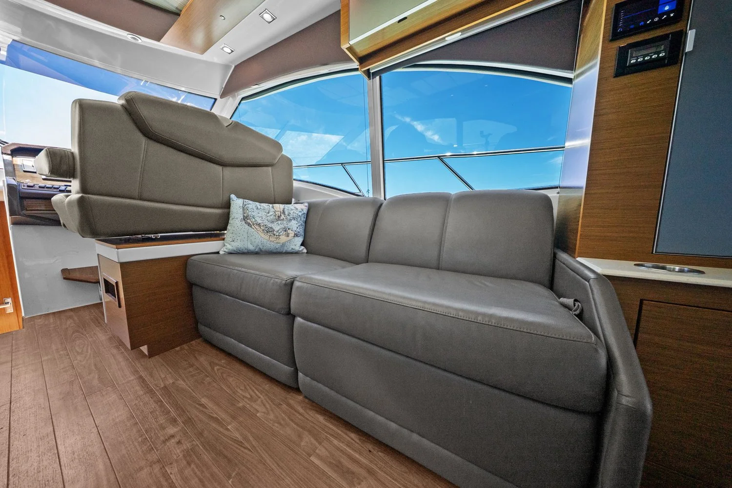 2014 Cruisers Yachts 45 CANTIUS Image Thumbnail #55