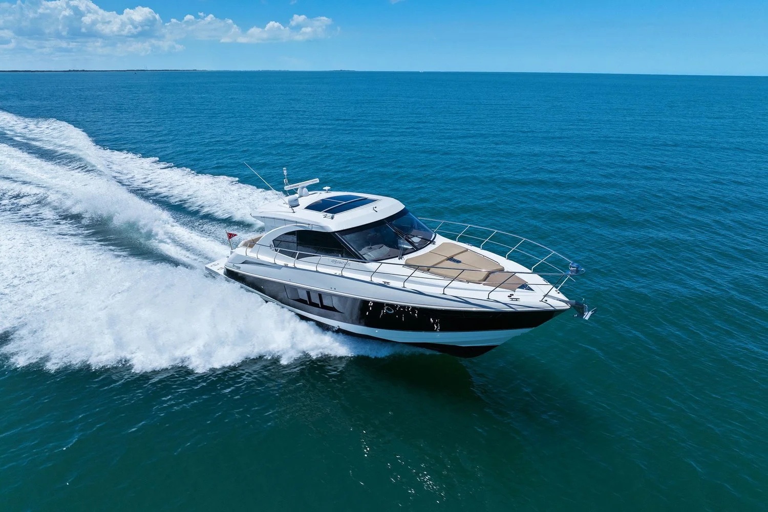 2014 Cruisers Yachts 45 CANTIUS Image Thumbnail #19