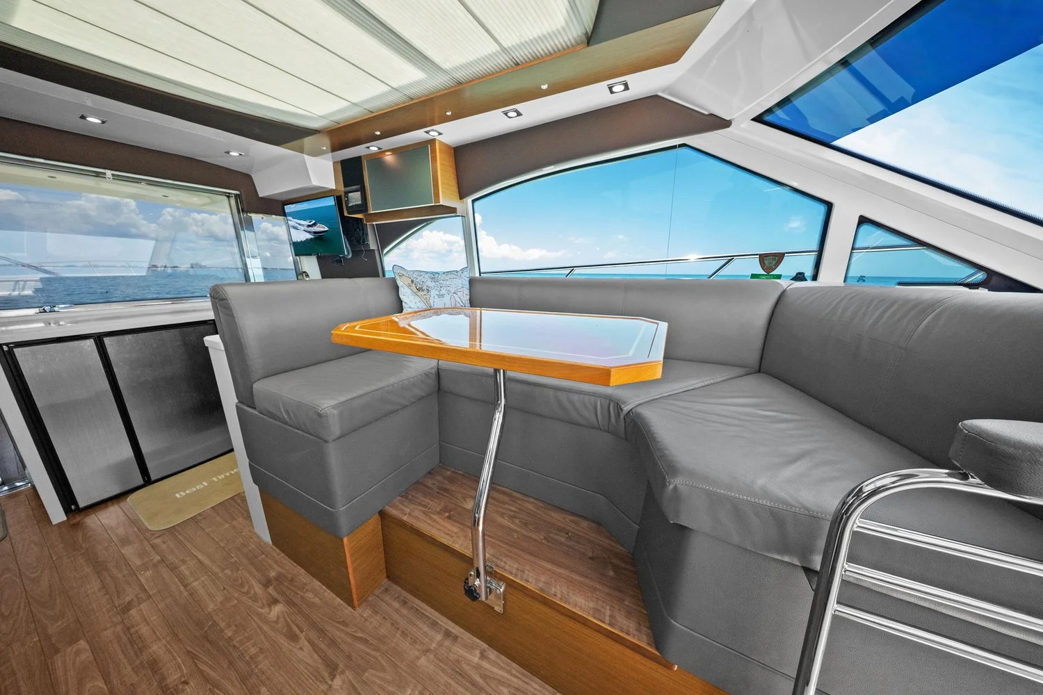 2014 Cruisers Yachts 45 CANTIUS Image Thumbnail #51