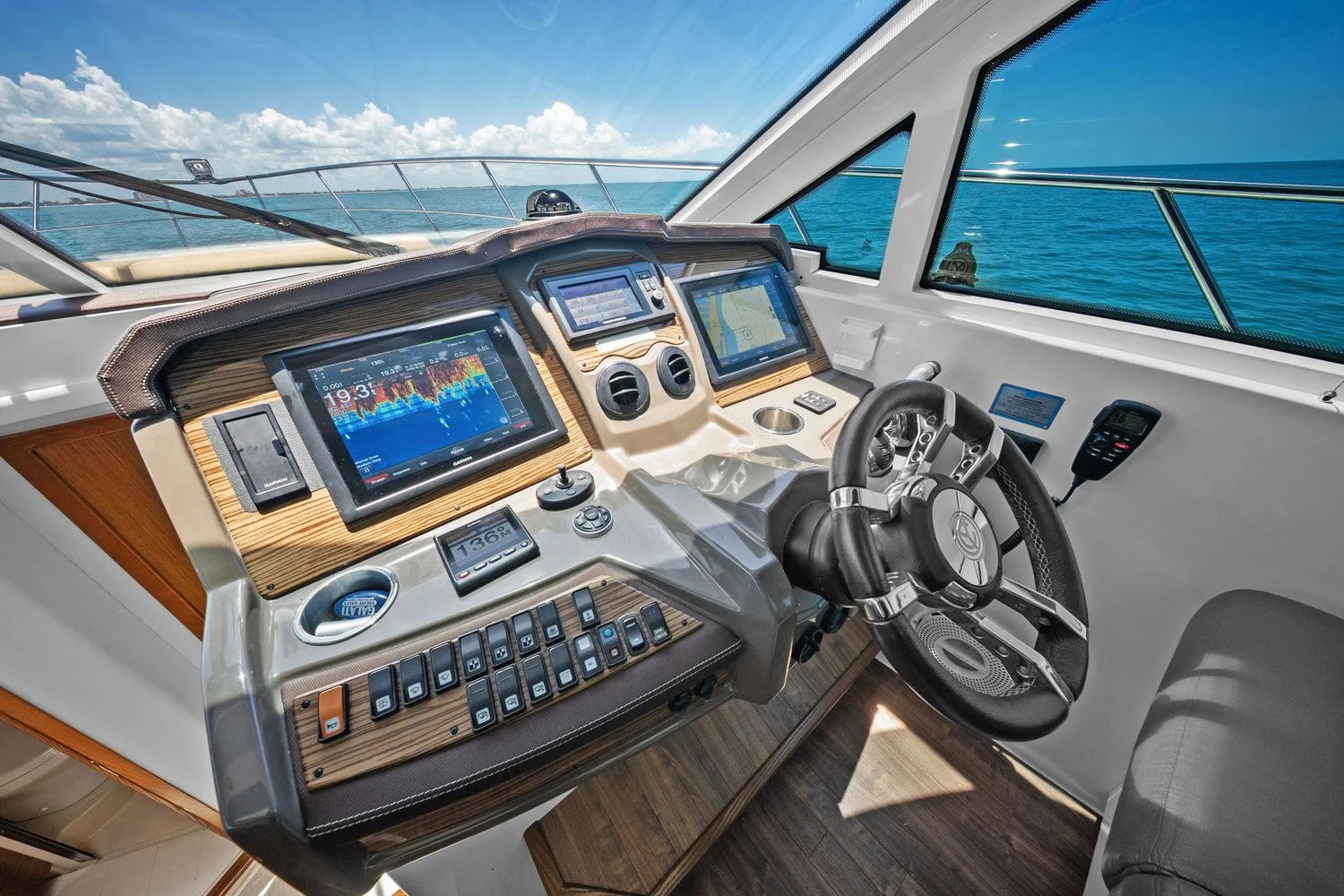 2014 Cruisers Yachts 45 CANTIUS Image Thumbnail #44