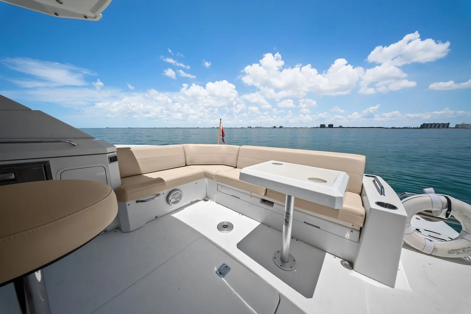 2014 Cruisers Yachts 45 CANTIUS Image Thumbnail #59