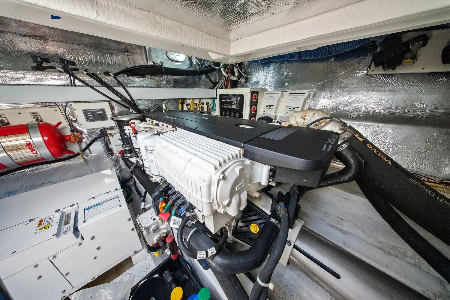 2014 Cruisers Yachts 45 CANTIUS Image Thumbnail #26