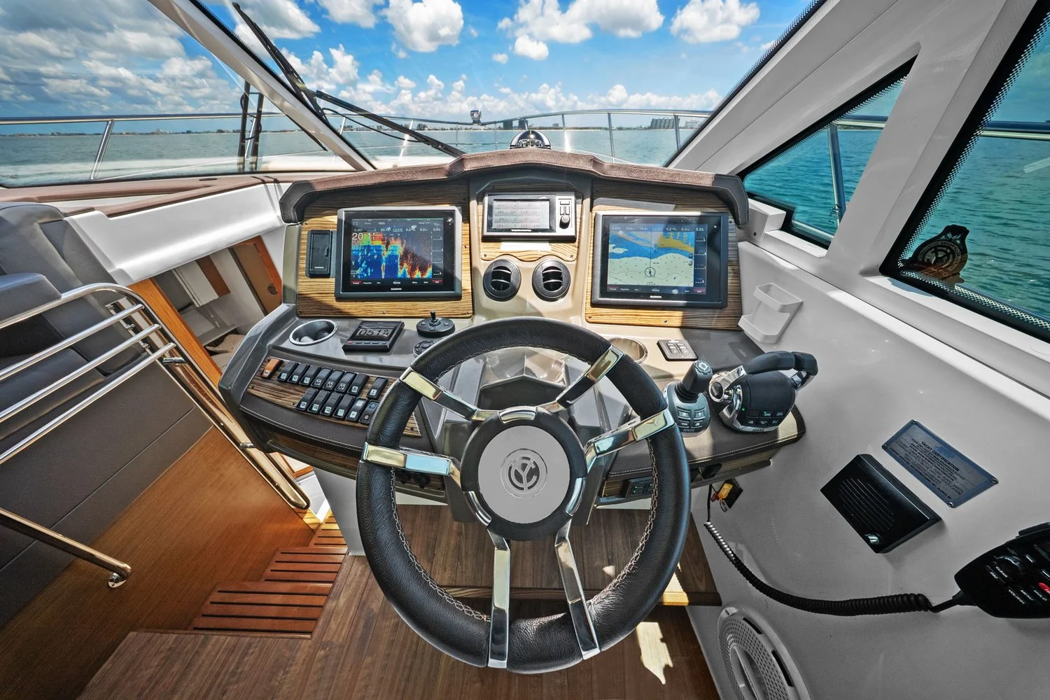 2014 Cruisers Yachts 45 CANTIUS Image Thumbnail #49