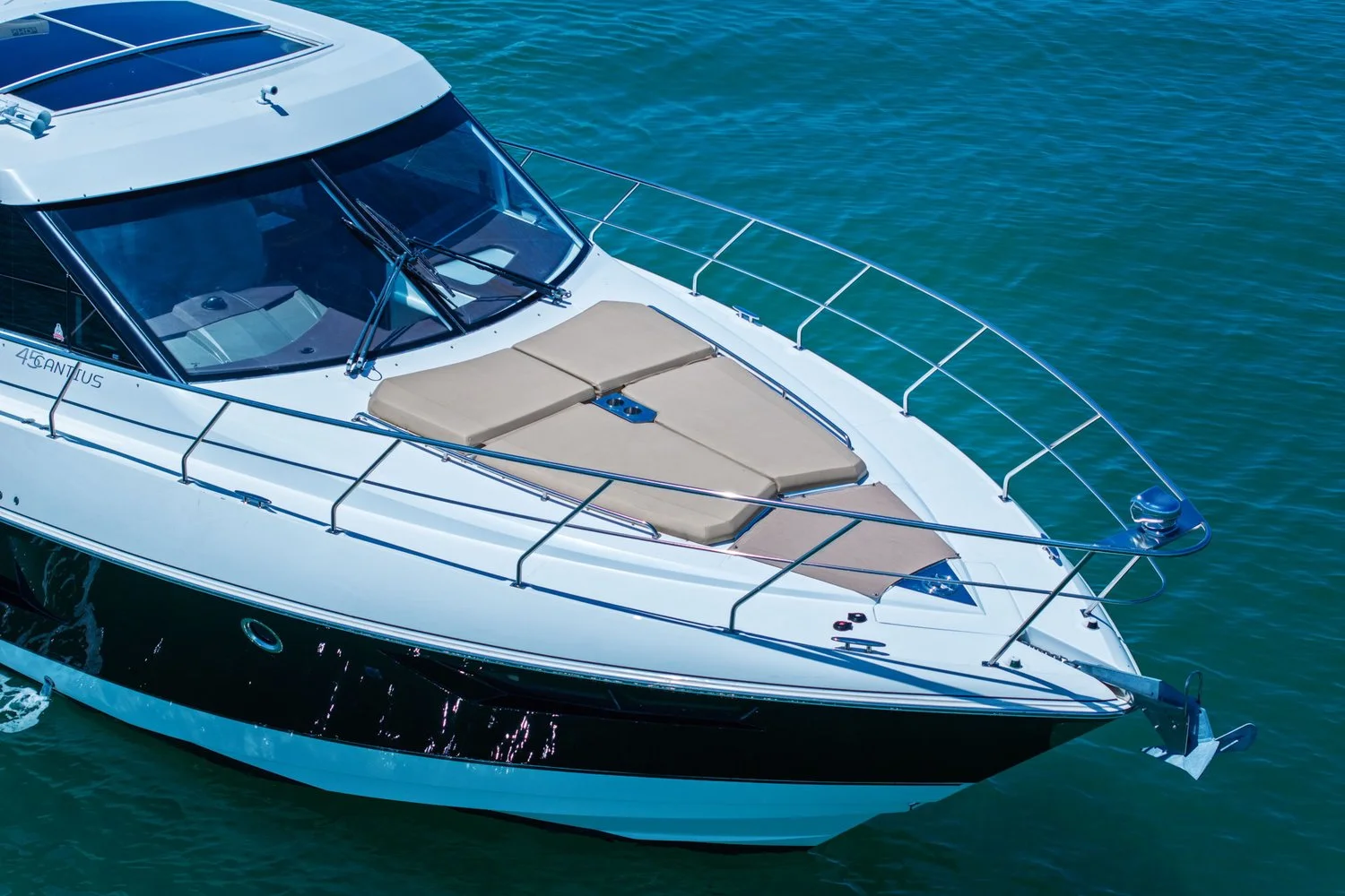 2014 Cruisers Yachts 45 CANTIUS Image Thumbnail #6