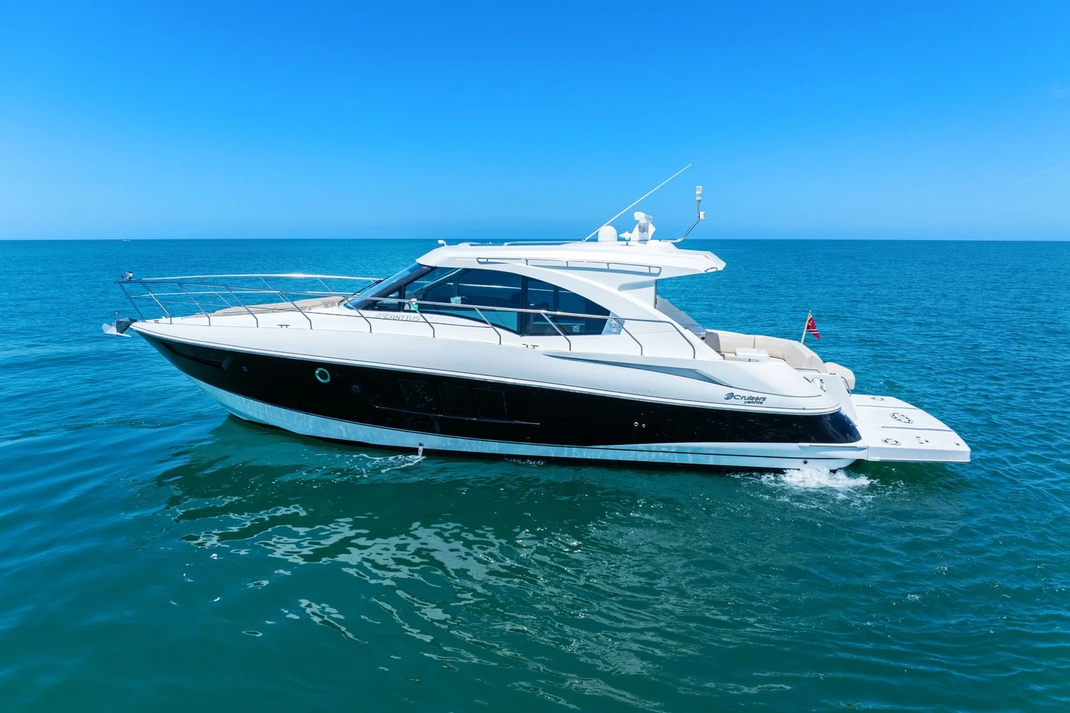 2014 Cruisers Yachts 45 CANTIUS Image Thumbnail #8