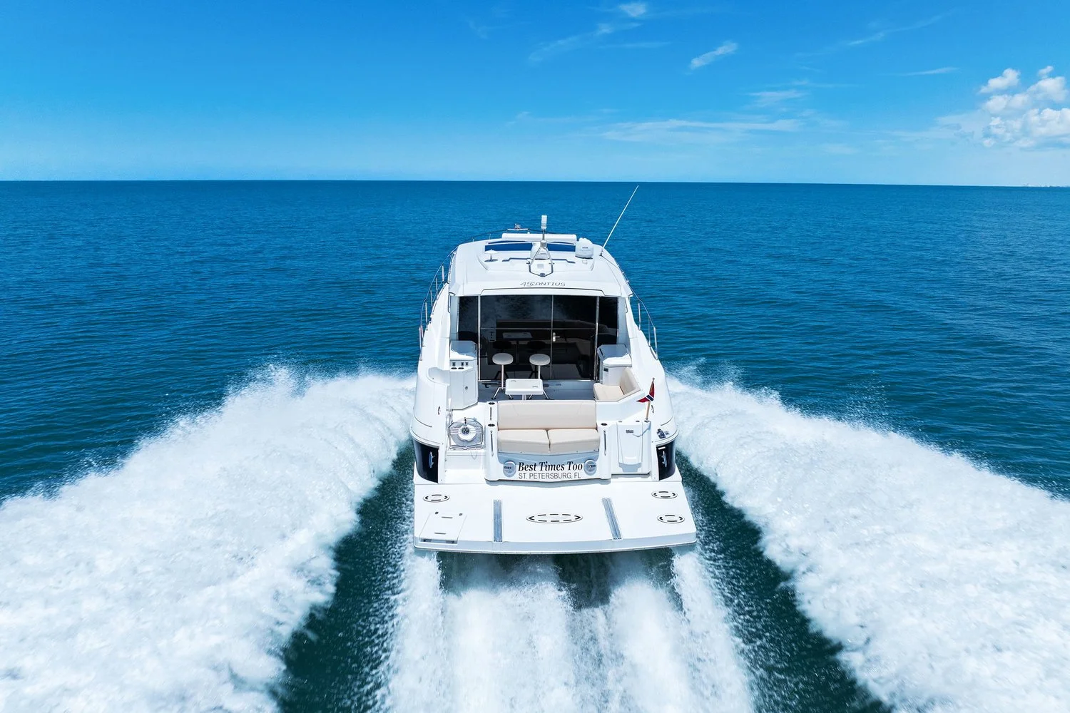 2014 Cruisers Yachts 45 CANTIUS Image Thumbnail #15