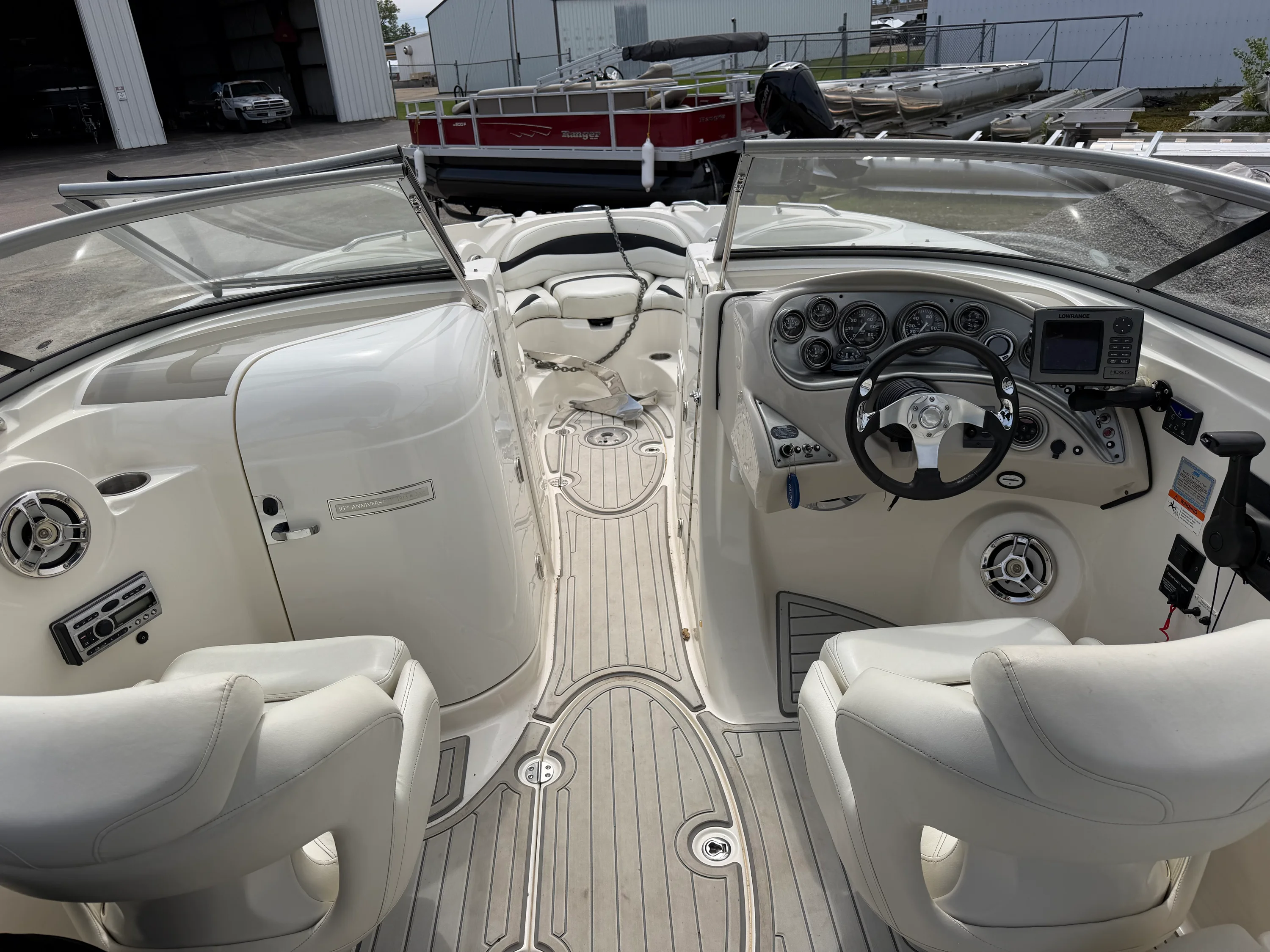 2008 Larson LXI 288 Image Thumbnail #14
