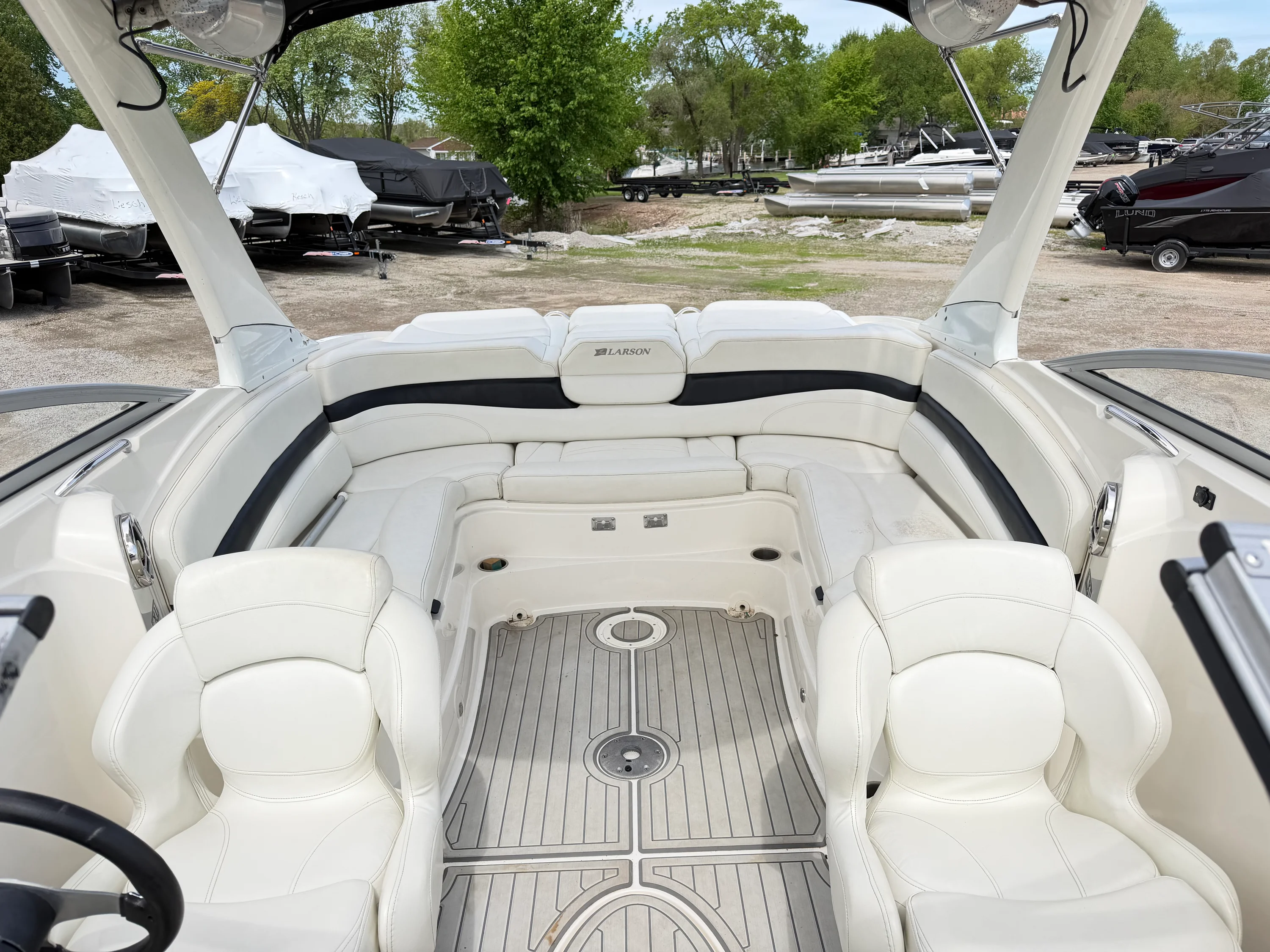 2008 Larson LXI 288 Image Thumbnail #18