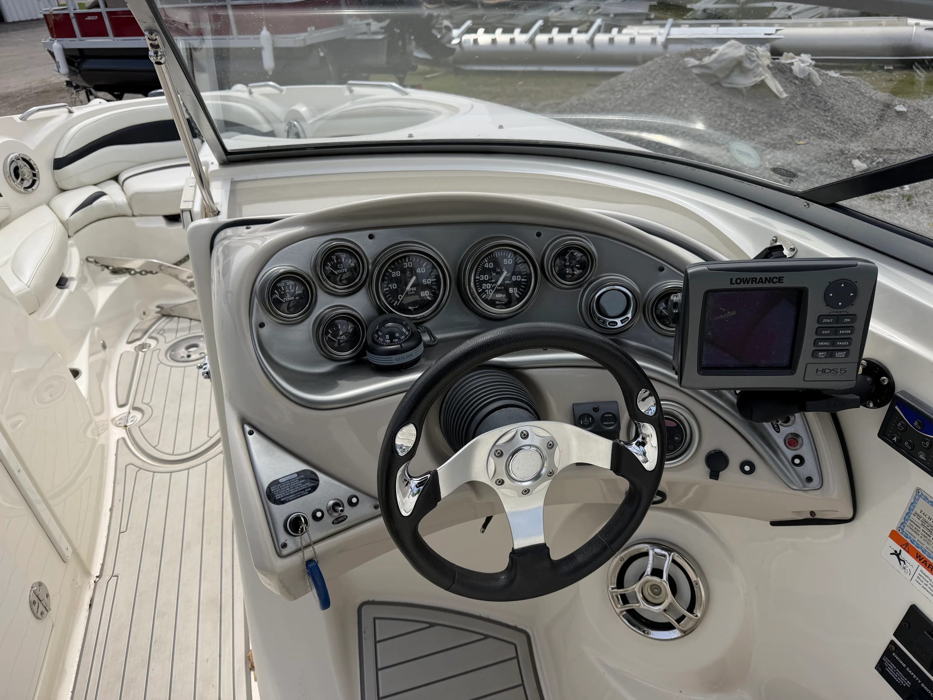 2008 Larson LXI 288 Image Thumbnail #15