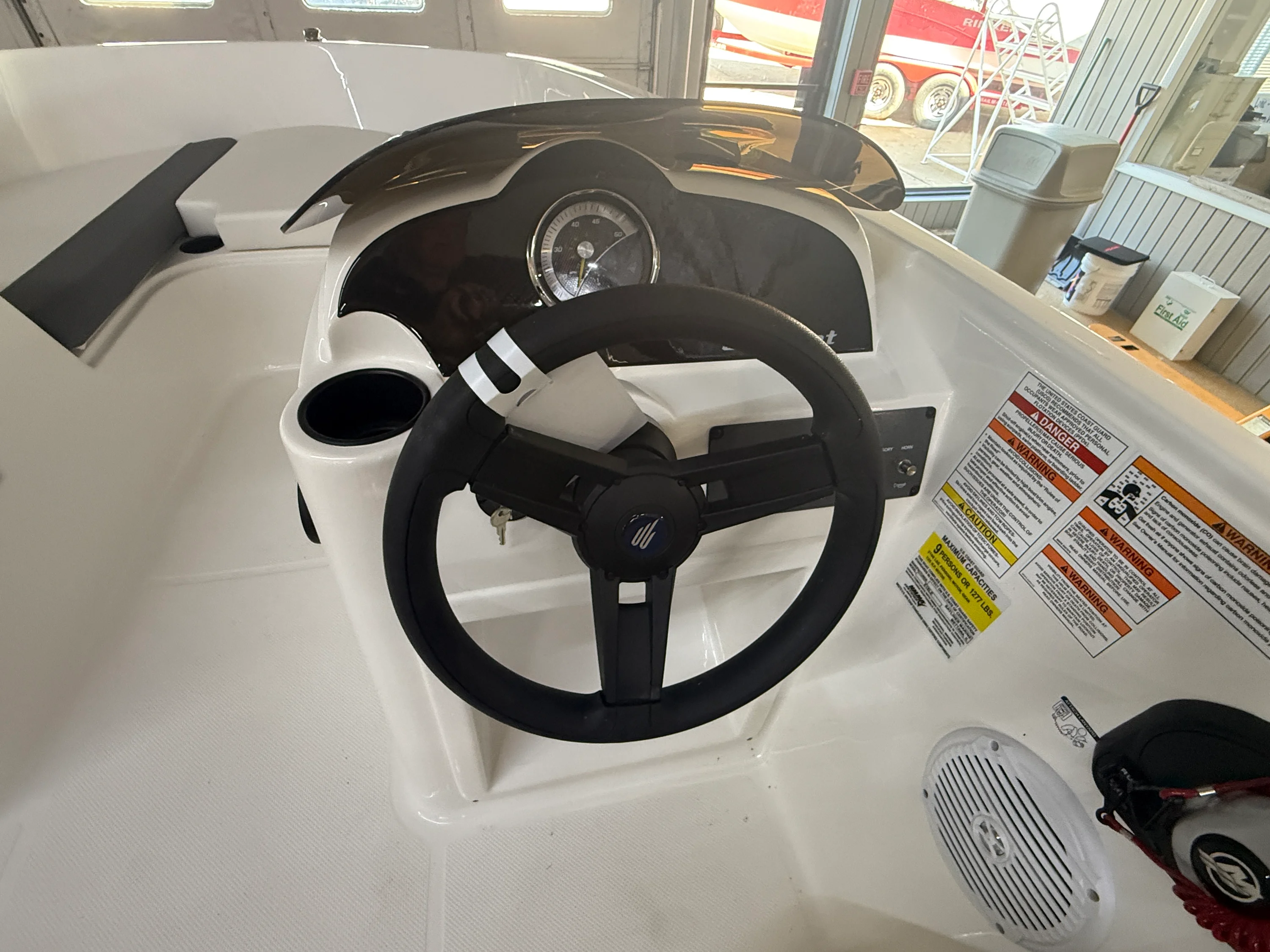 2026 Bayliner E18LE Image Thumbnail #7