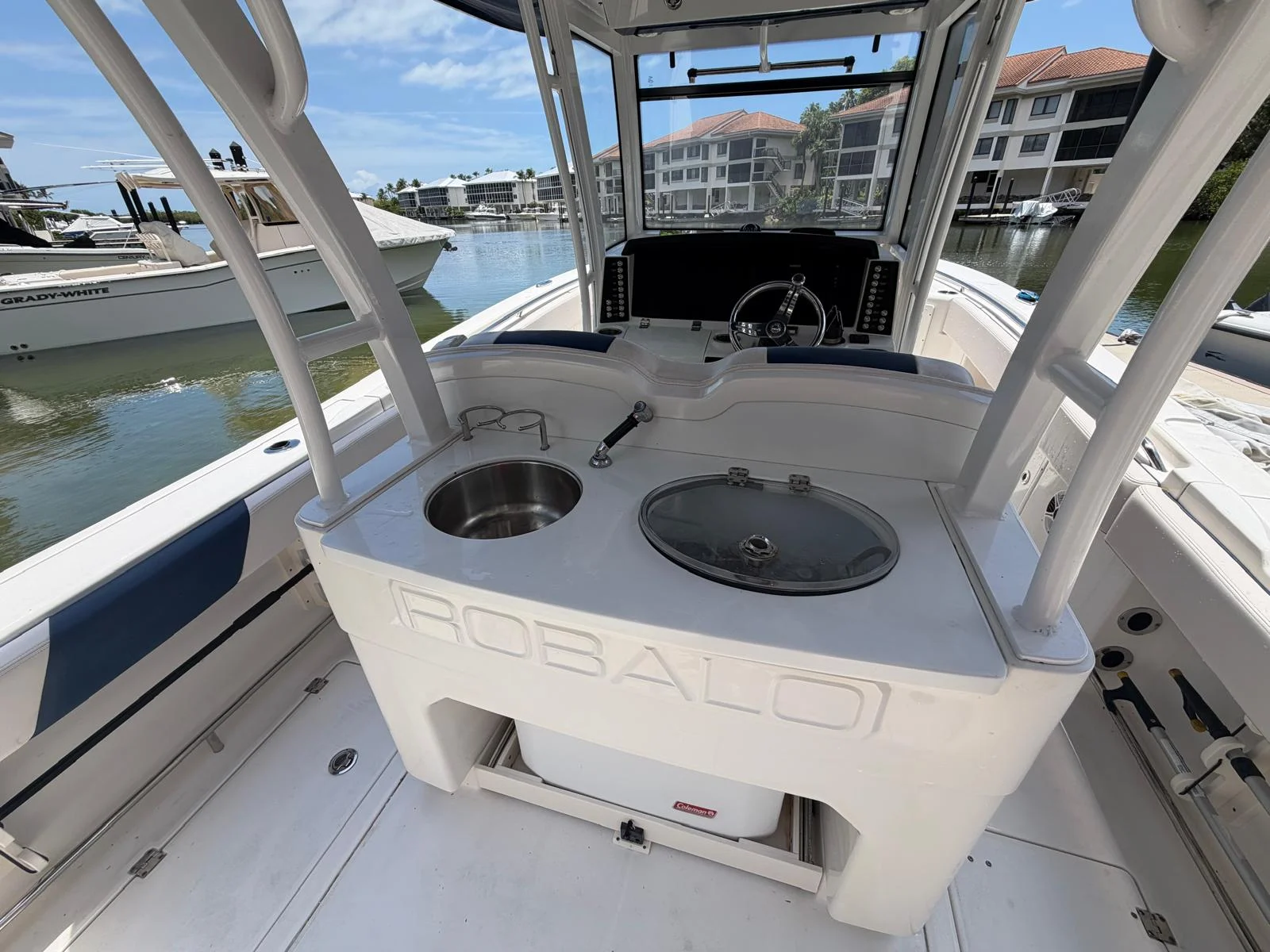 2017 Robalo R302 CENTER CONSOLE Image Thumbnail #21