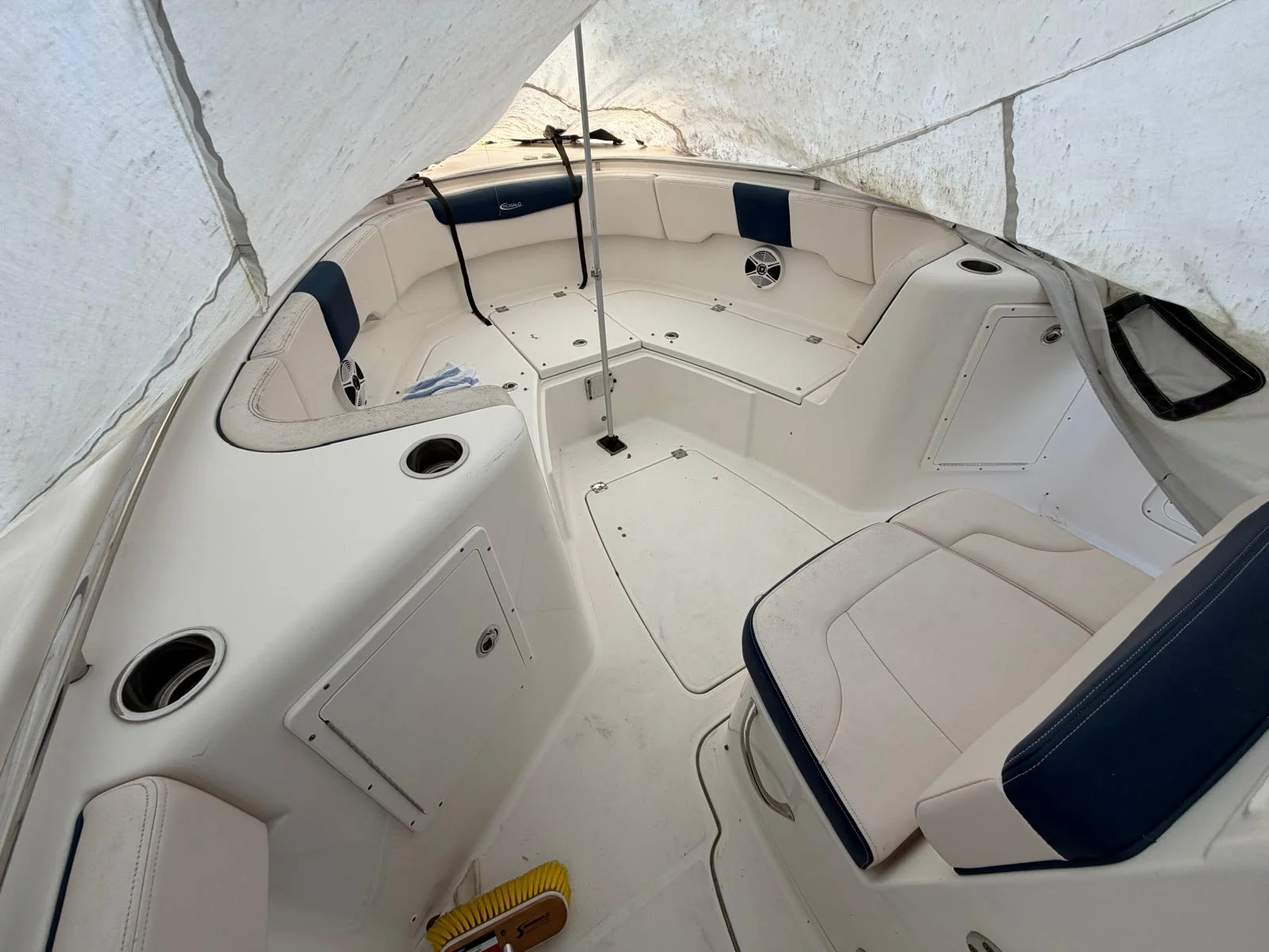 2017 Robalo R302 CENTER CONSOLE Image Thumbnail #4