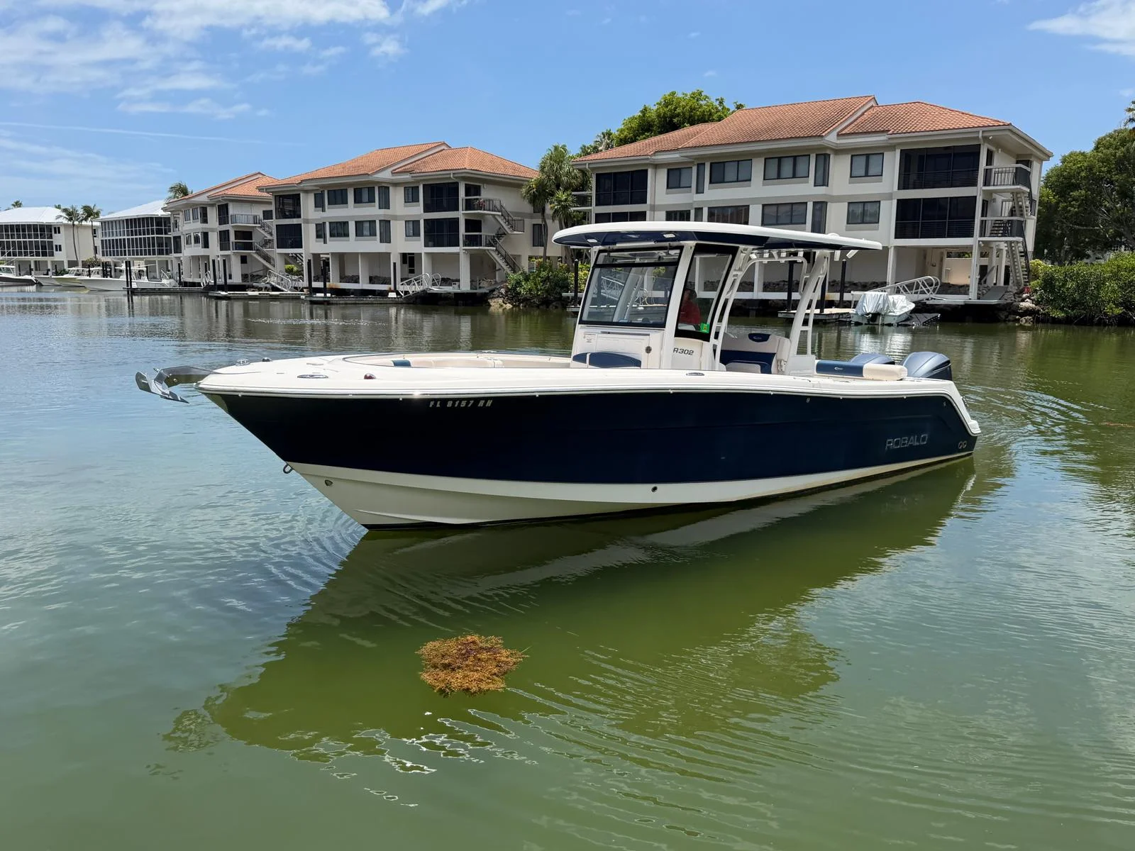 2017 Robalo R302 CENTER CONSOLE Image Thumbnail #5