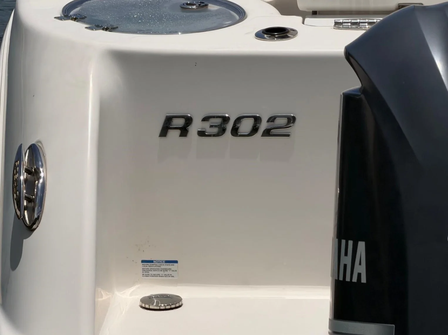 2017 Robalo R302 CENTER CONSOLE Image Thumbnail #28