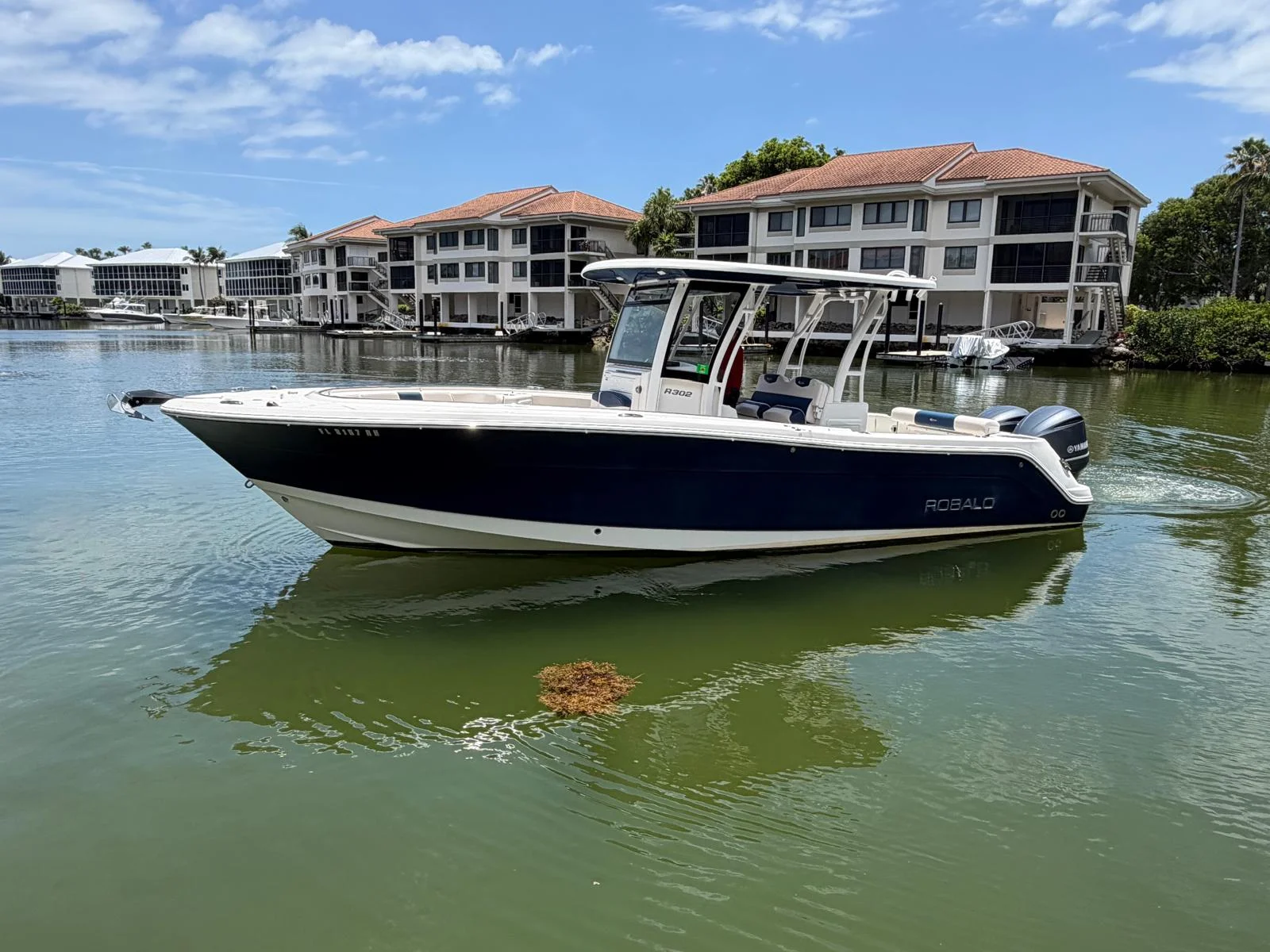 2017 Robalo R302 CENTER CONSOLE Image Thumbnail #6
