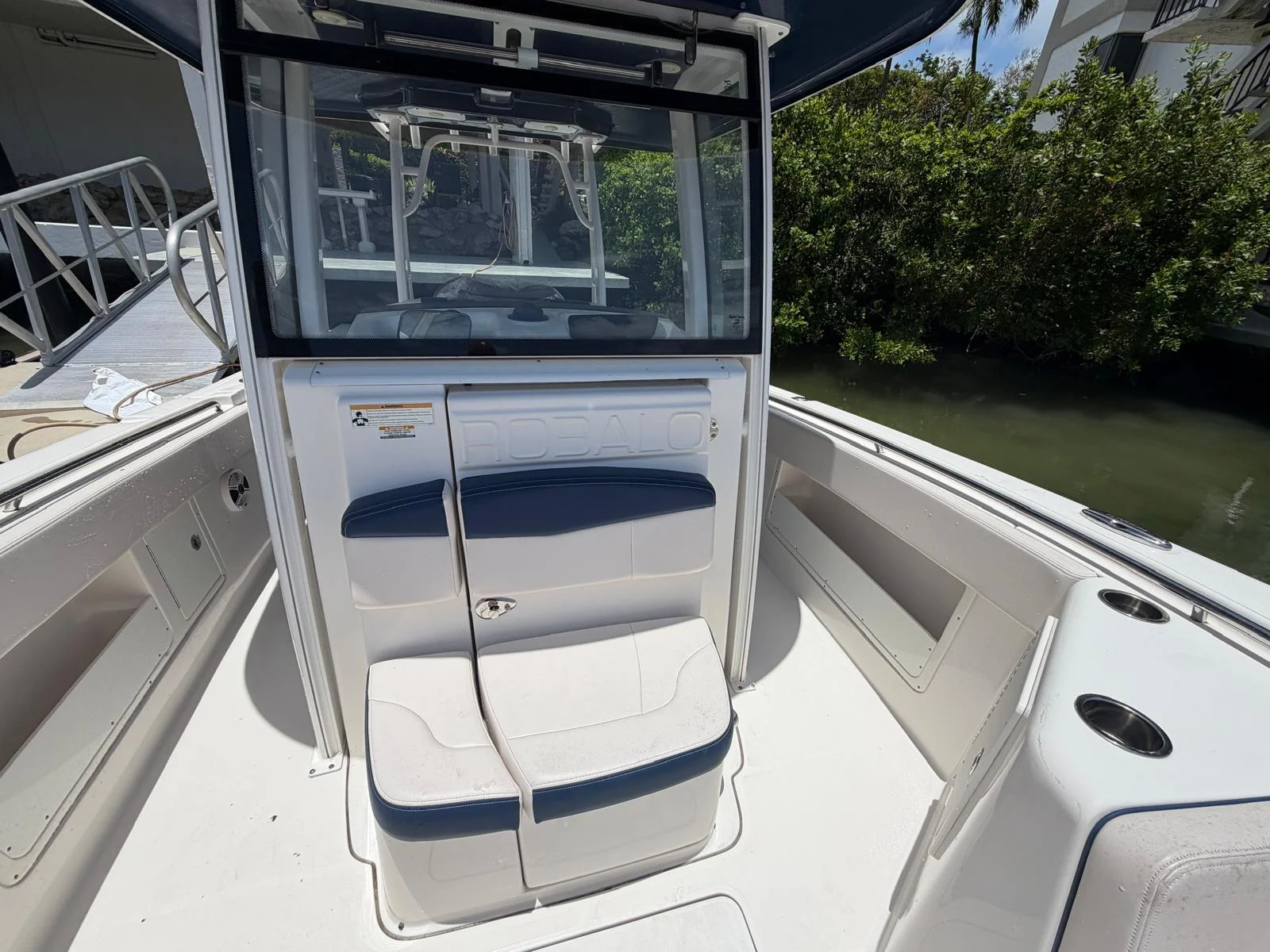 2017 Robalo R302 CENTER CONSOLE Image Thumbnail #16