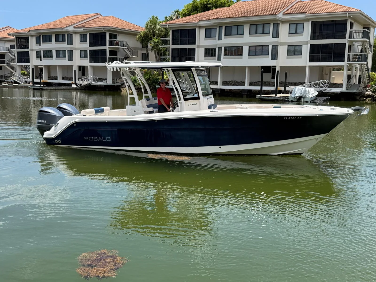 2017 Robalo R302 CENTER CONSOLE Image Thumbnail #0