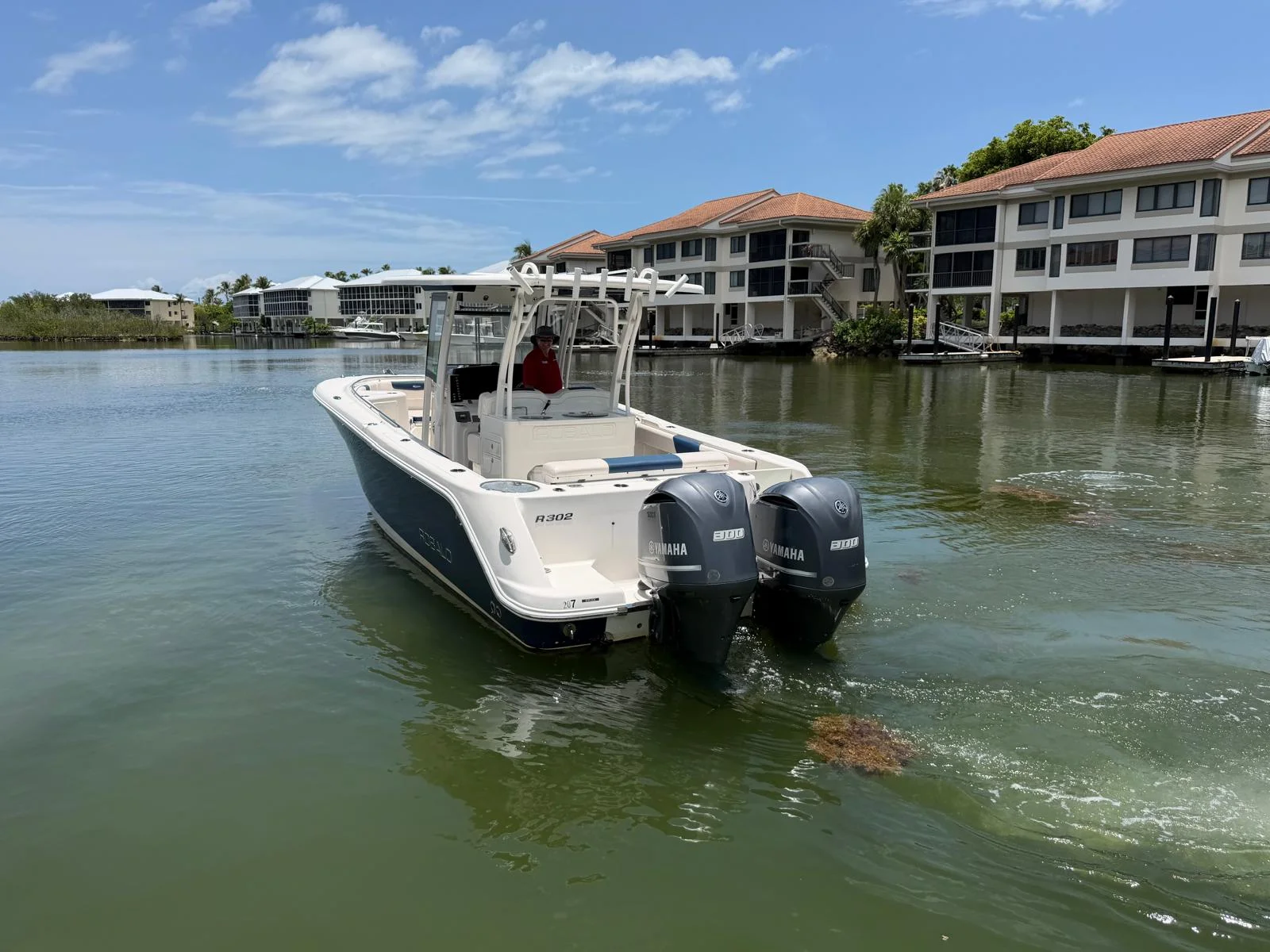 2017 Robalo R302 CENTER CONSOLE Image Thumbnail #8