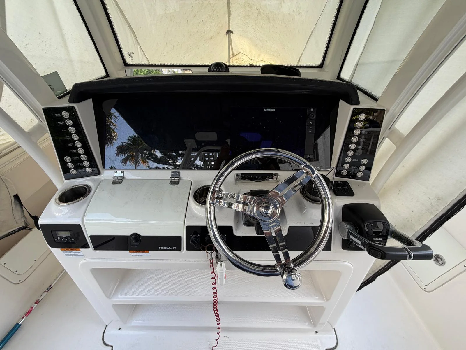 2017 Robalo R302 CENTER CONSOLE Image Thumbnail #9