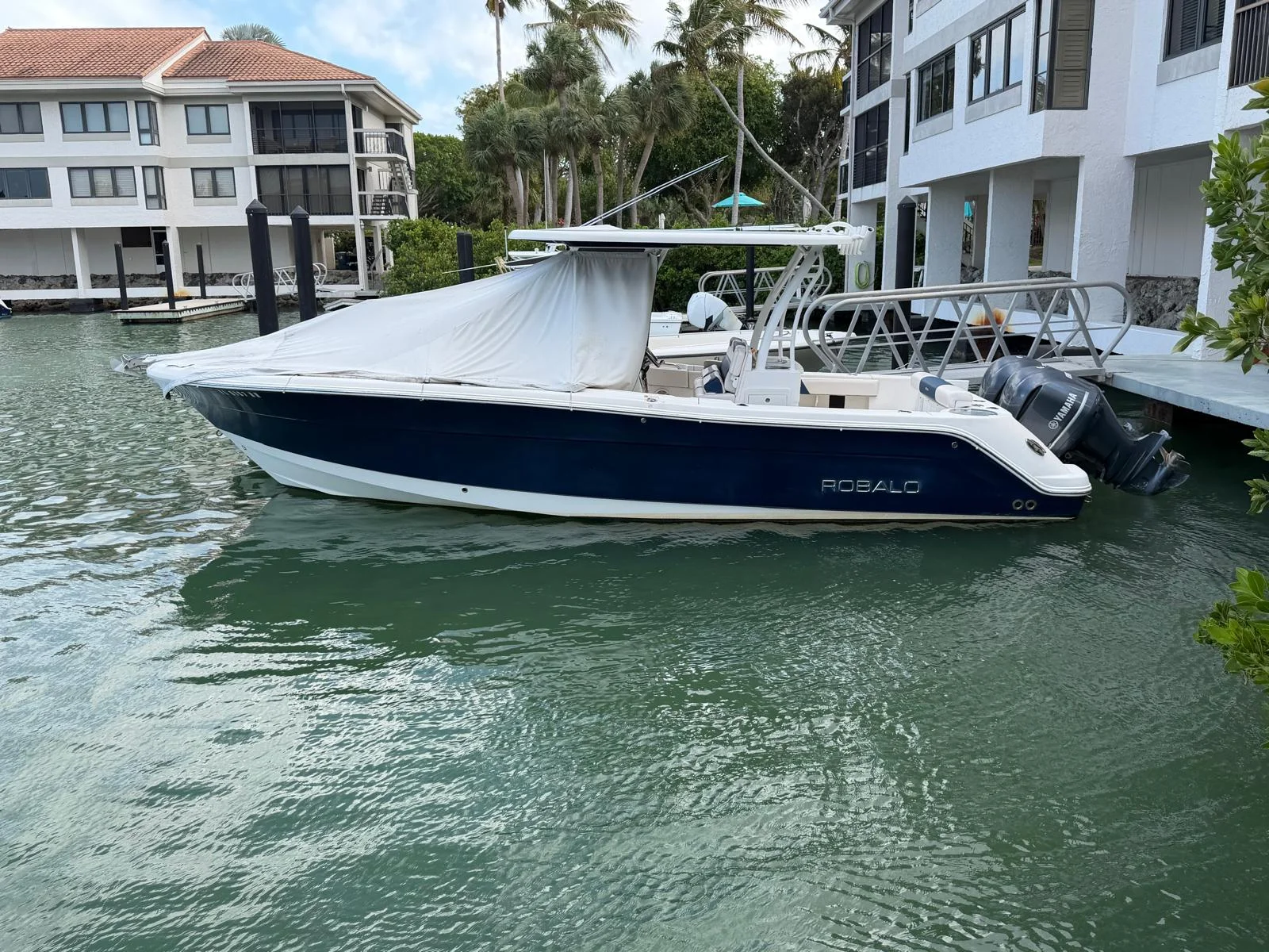 2017 Robalo R302 CENTER CONSOLE Image Thumbnail #0