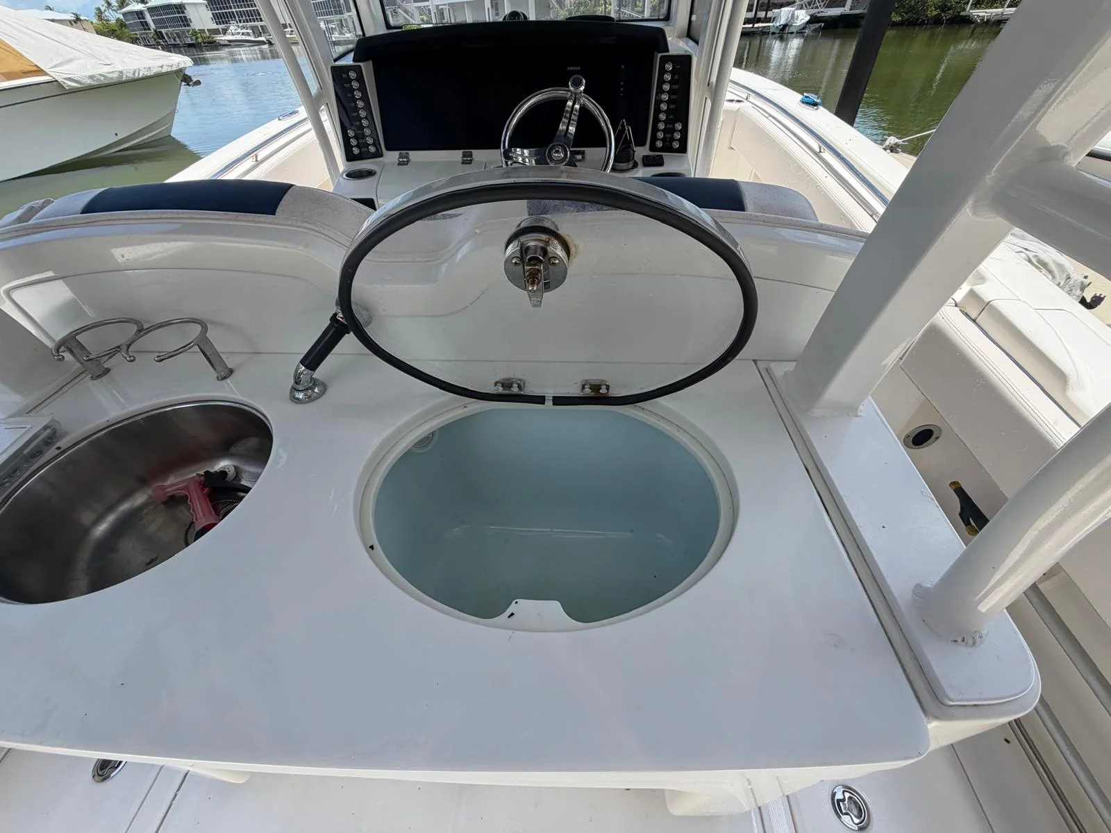 2017 Robalo R302 CENTER CONSOLE Image Thumbnail #22