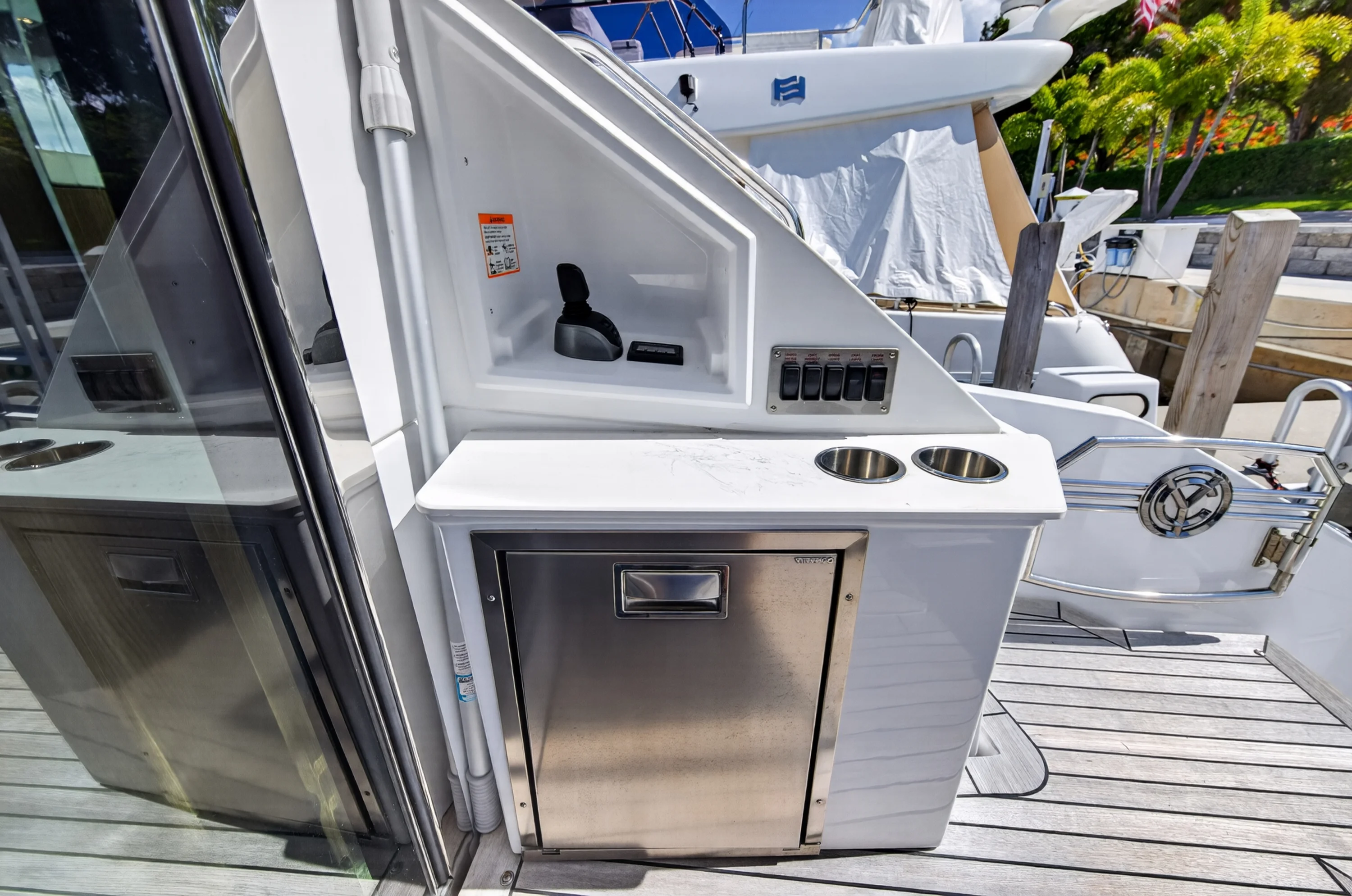 2023 Cruisers Yachts 50 CANTIUS Image Thumbnail #32