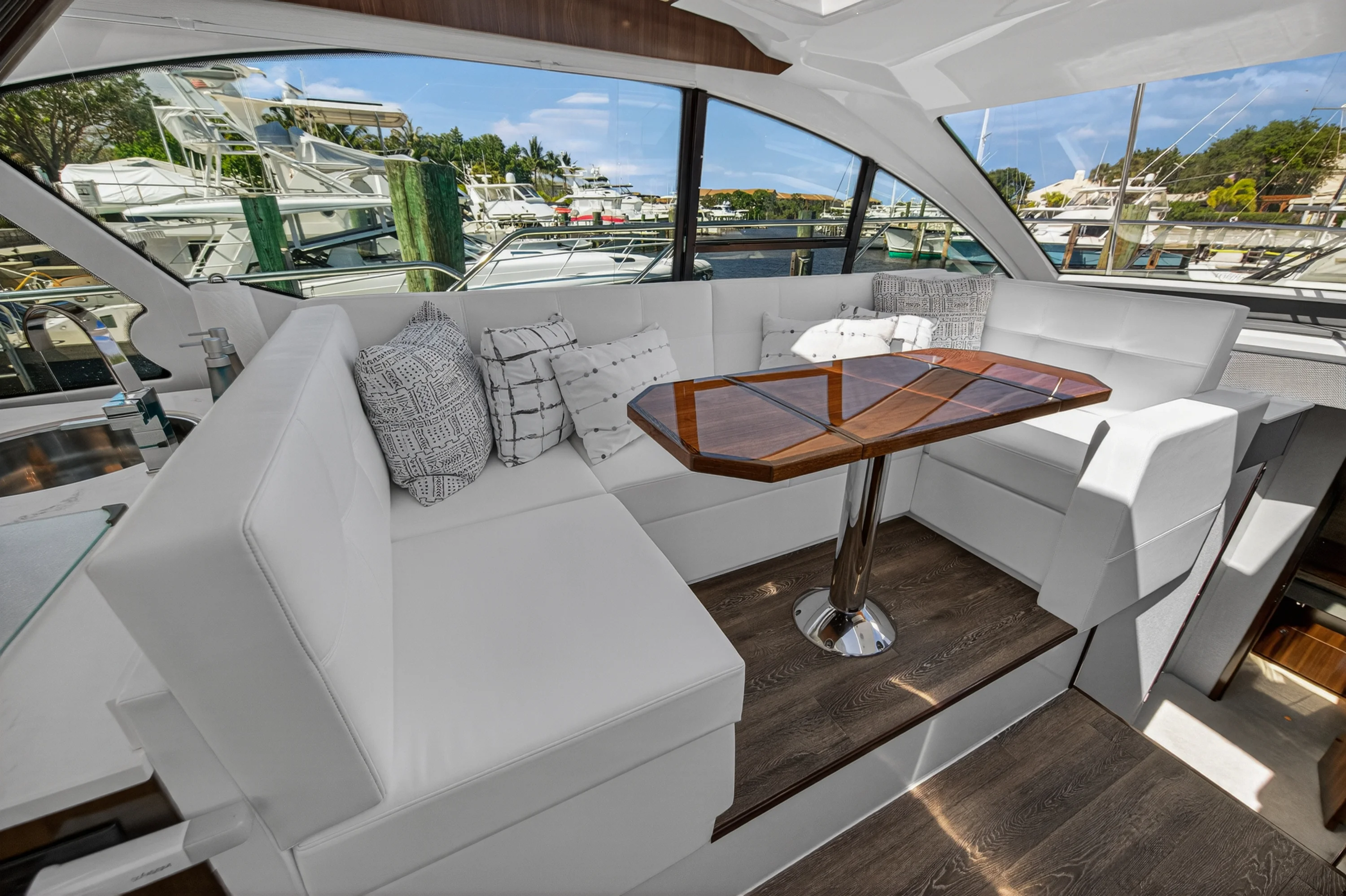 2023 Cruisers Yachts 50 CANTIUS Image Thumbnail #47