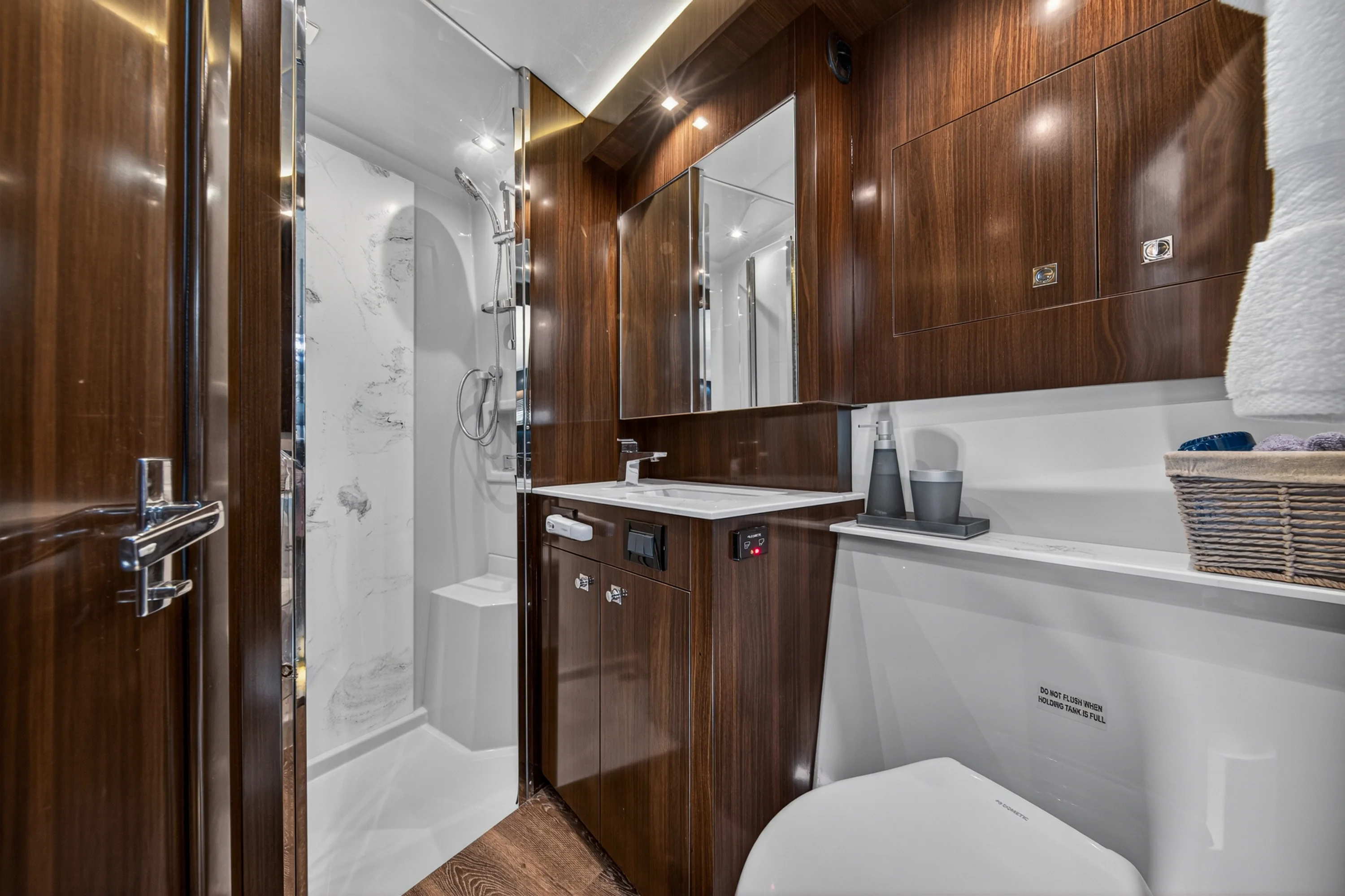 2023 Cruisers Yachts 50 CANTIUS Image Thumbnail #68