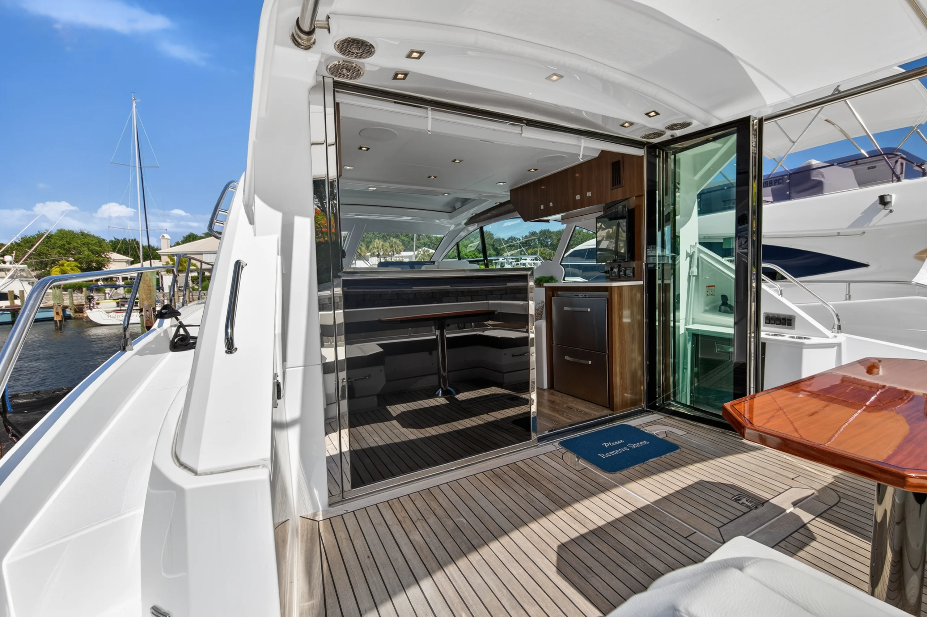2023 Cruisers Yachts 50 CANTIUS Image Thumbnail #31