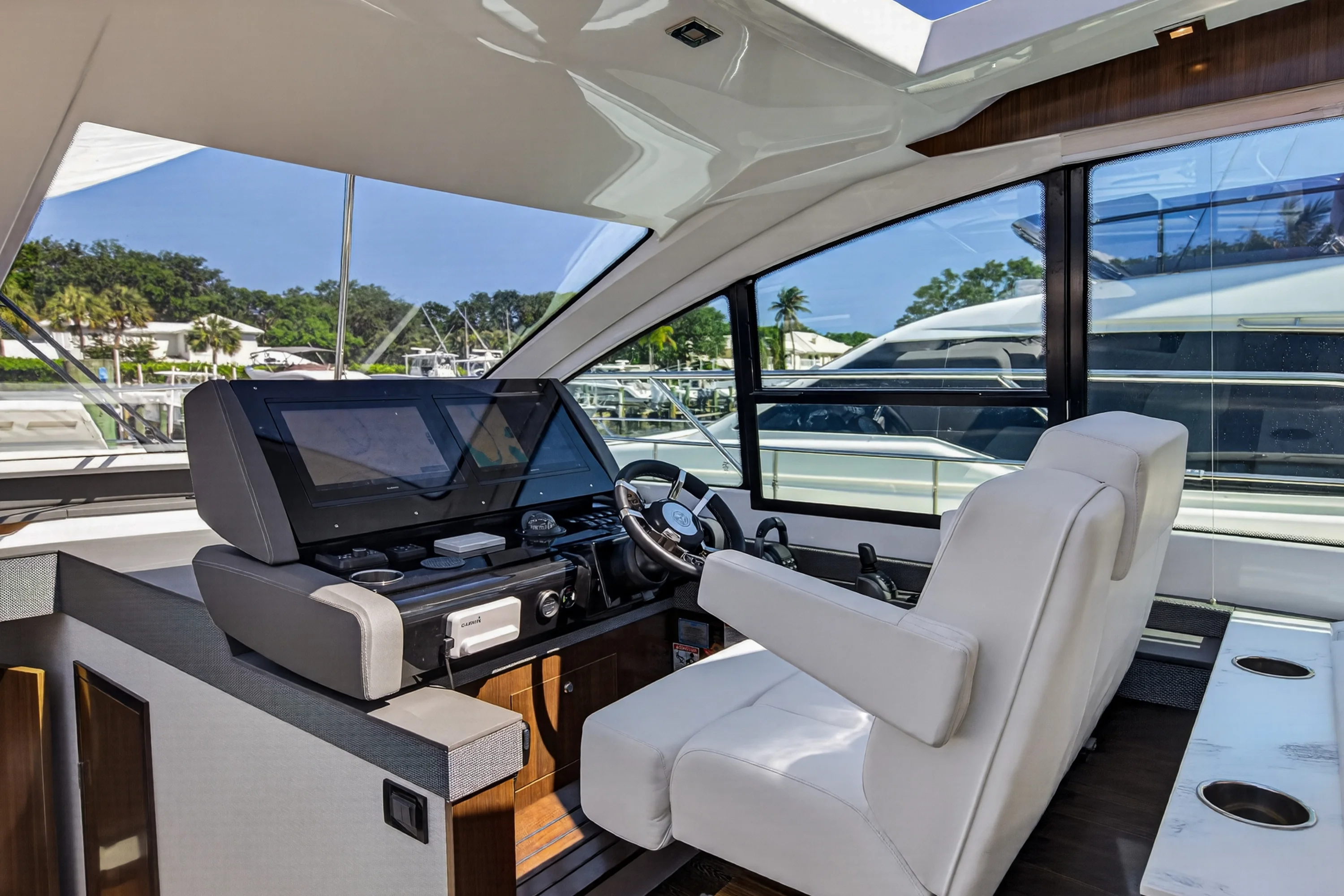2023 Cruisers Yachts 50 CANTIUS Image Thumbnail #51