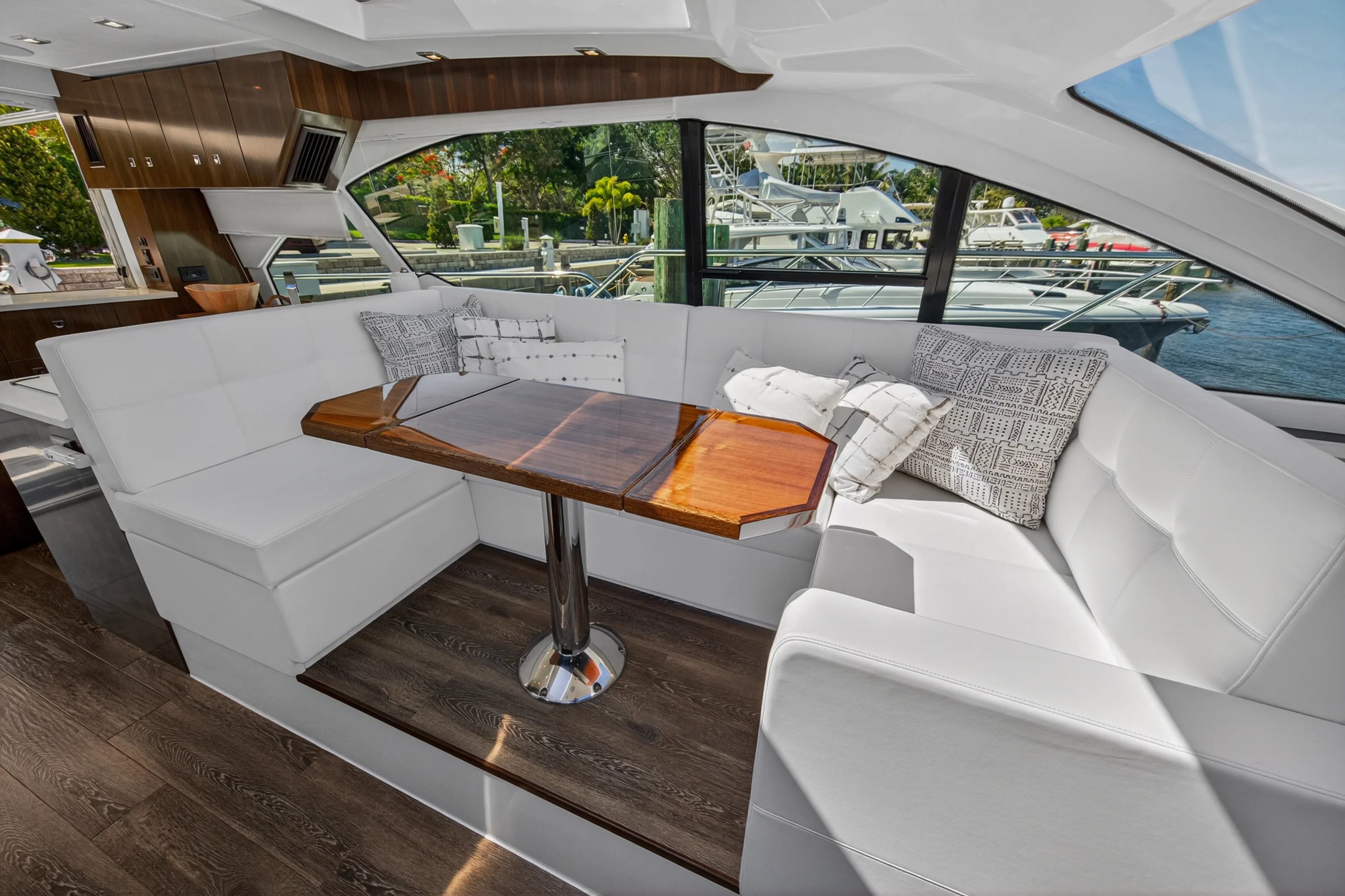 2023 Cruisers Yachts 50 CANTIUS Image Thumbnail #46