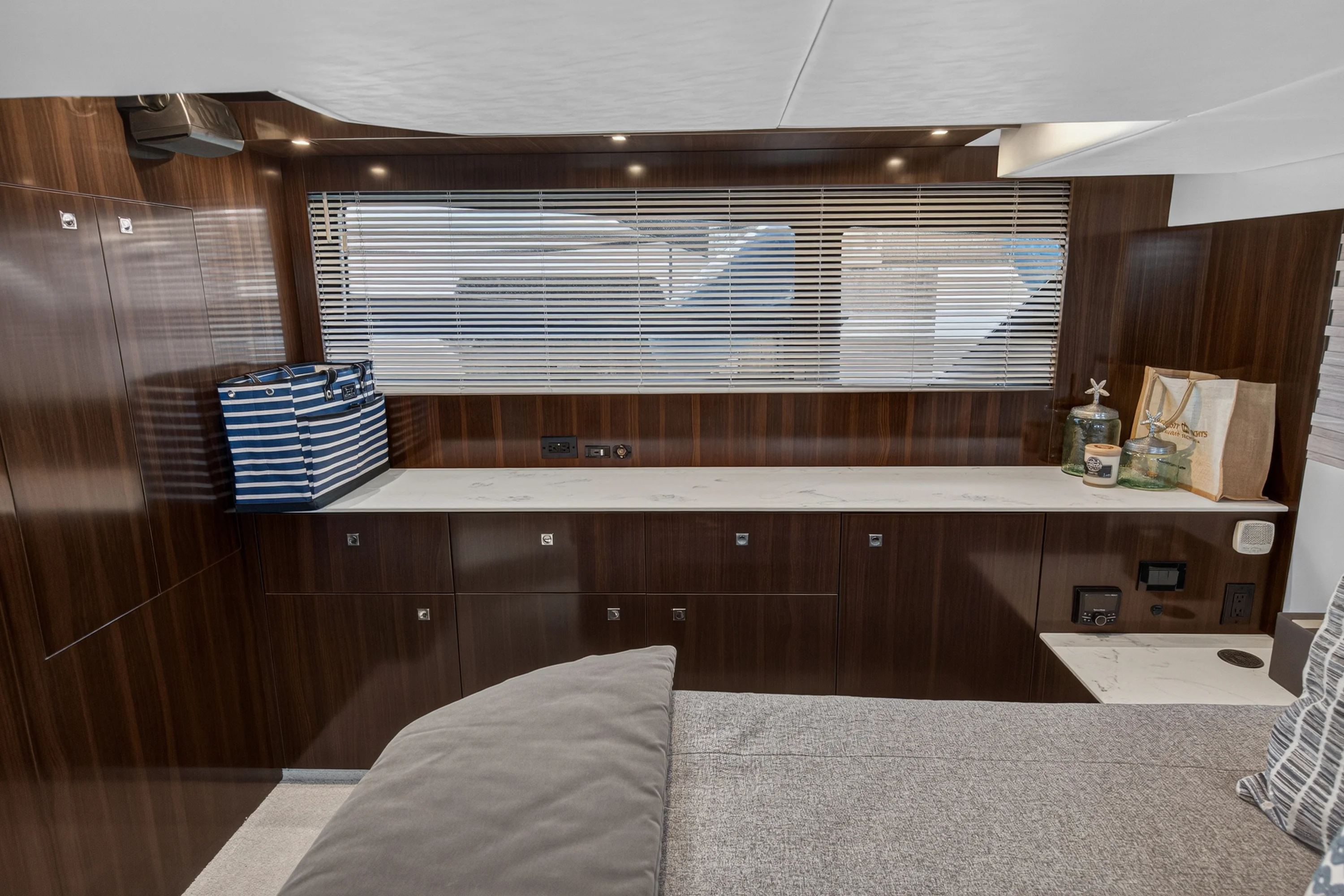 2023 Cruisers Yachts 50 CANTIUS Image Thumbnail #83
