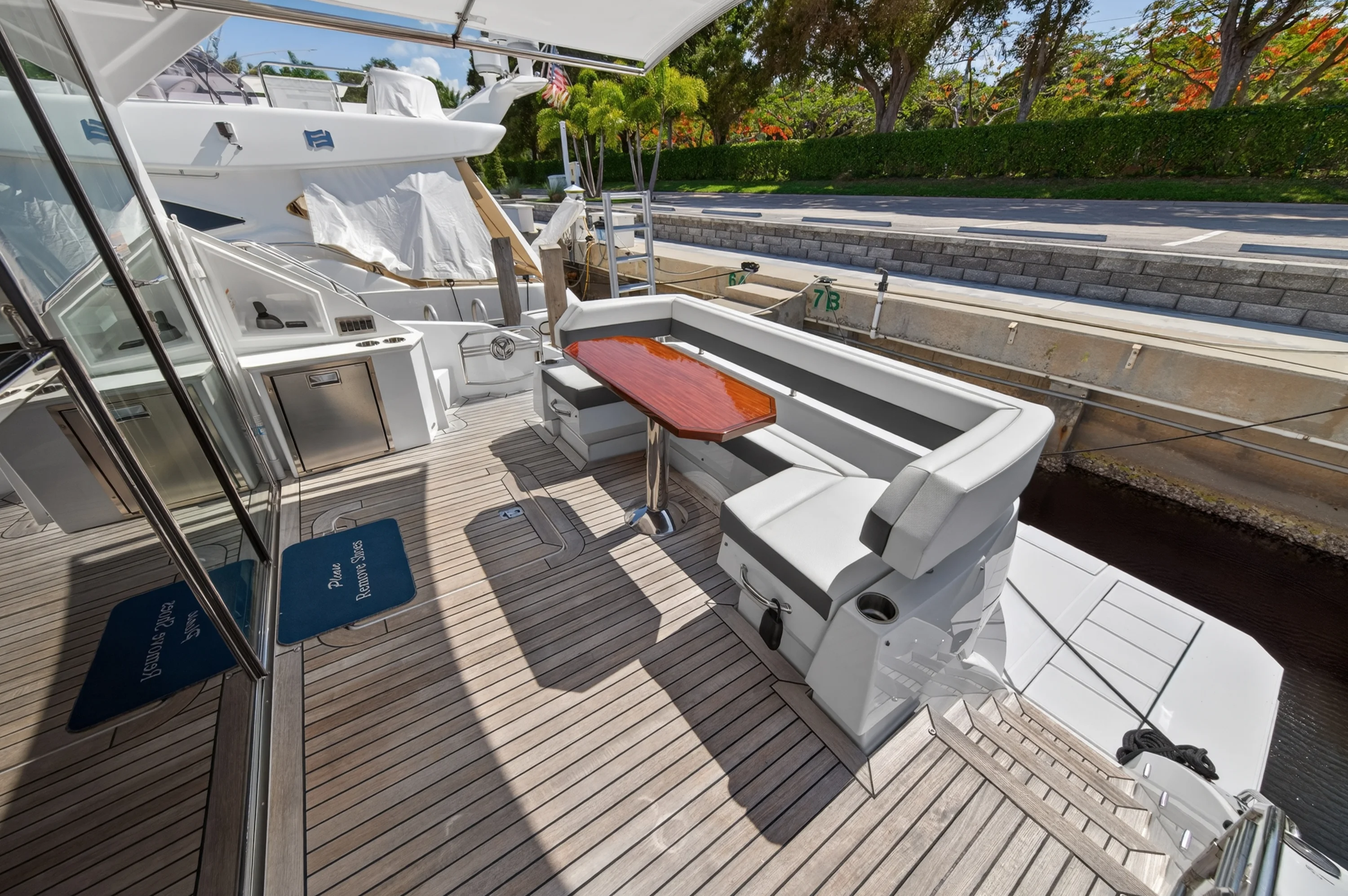 2023 Cruisers Yachts 50 CANTIUS Image Thumbnail #28