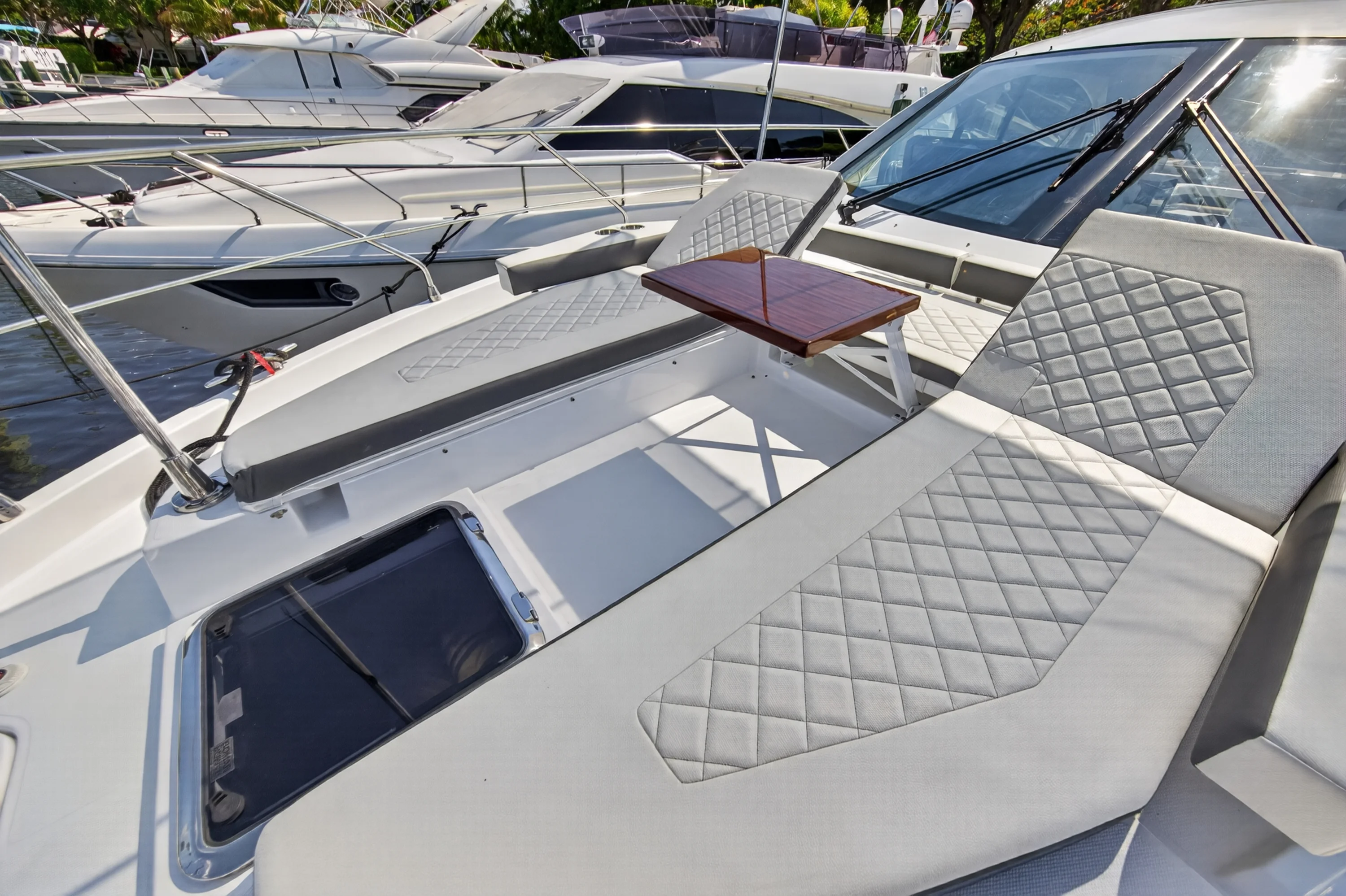 2023 Cruisers Yachts 50 CANTIUS Image Thumbnail #6