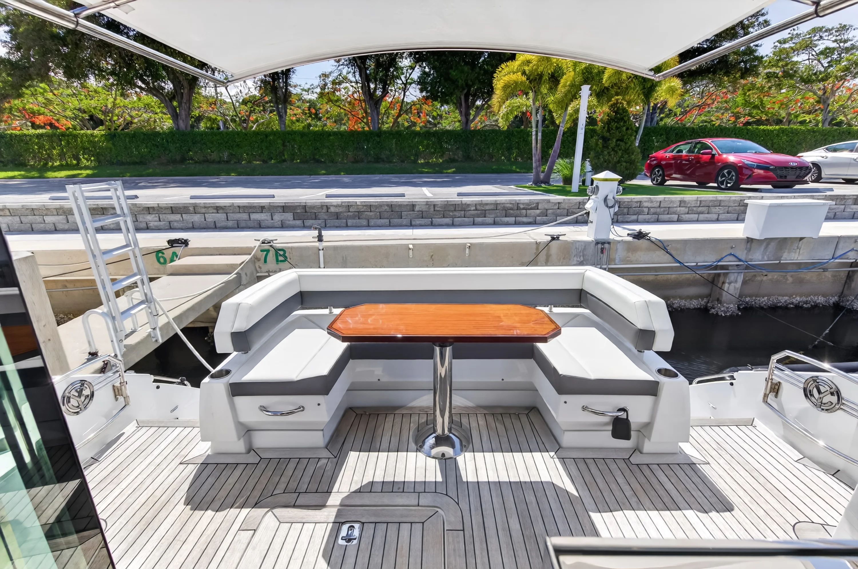2023 Cruisers Yachts 50 CANTIUS Image Thumbnail #26