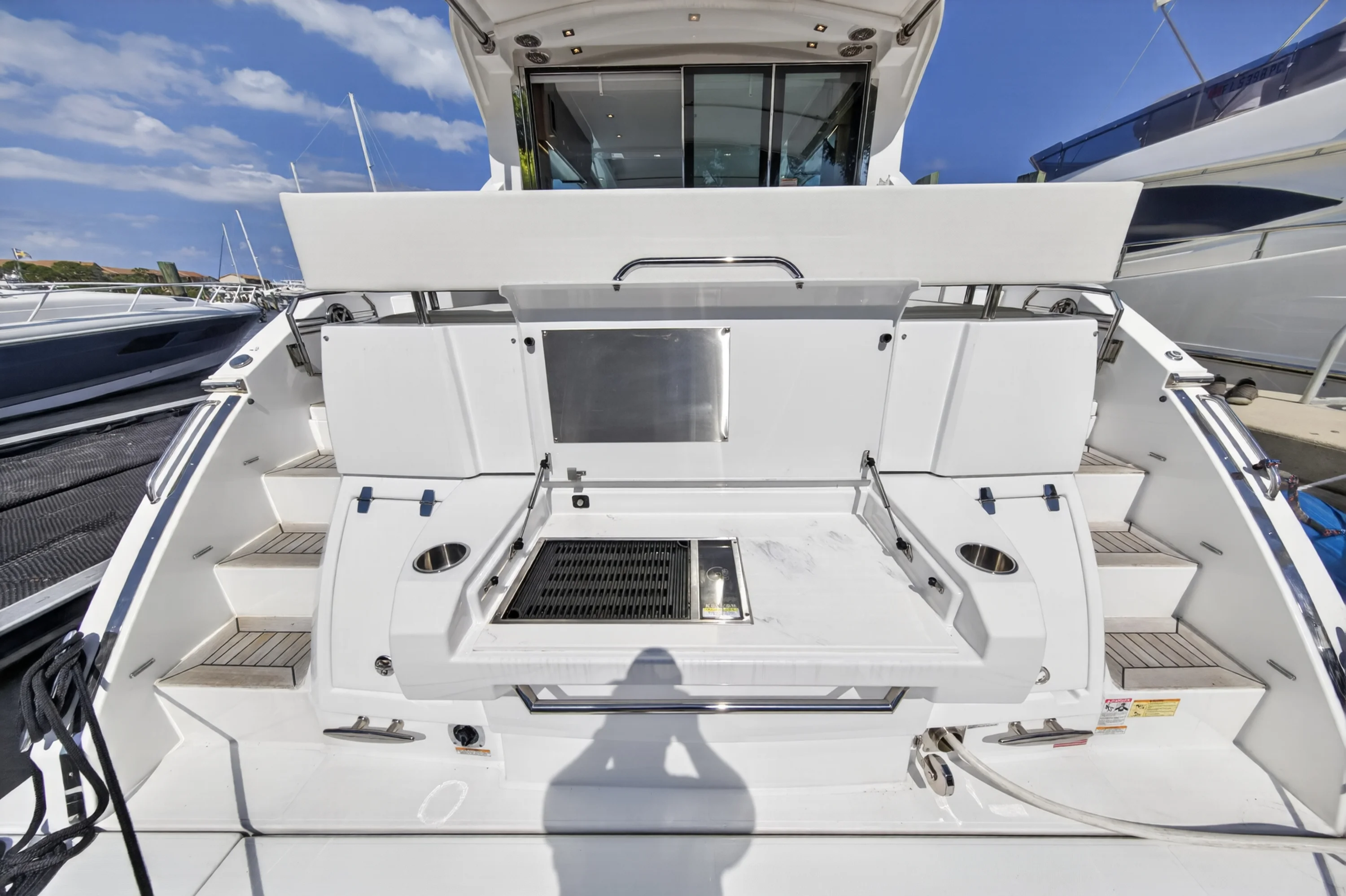 2023 Cruisers Yachts 50 CANTIUS Image Thumbnail #21