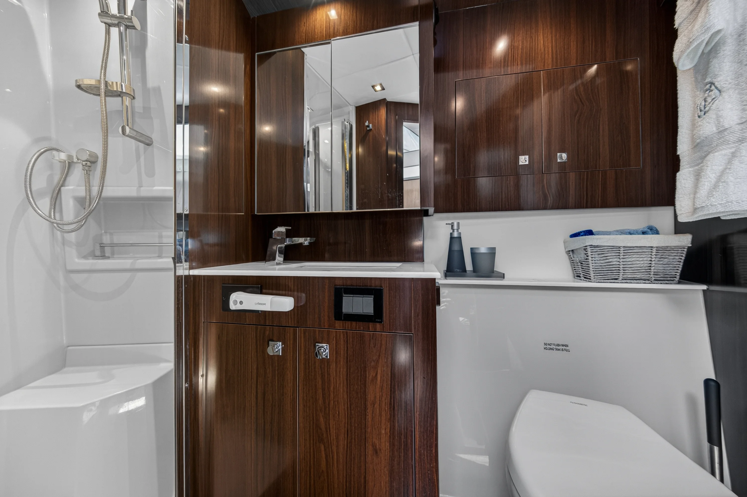 2023 Cruisers Yachts 50 CANTIUS Image Thumbnail #70
