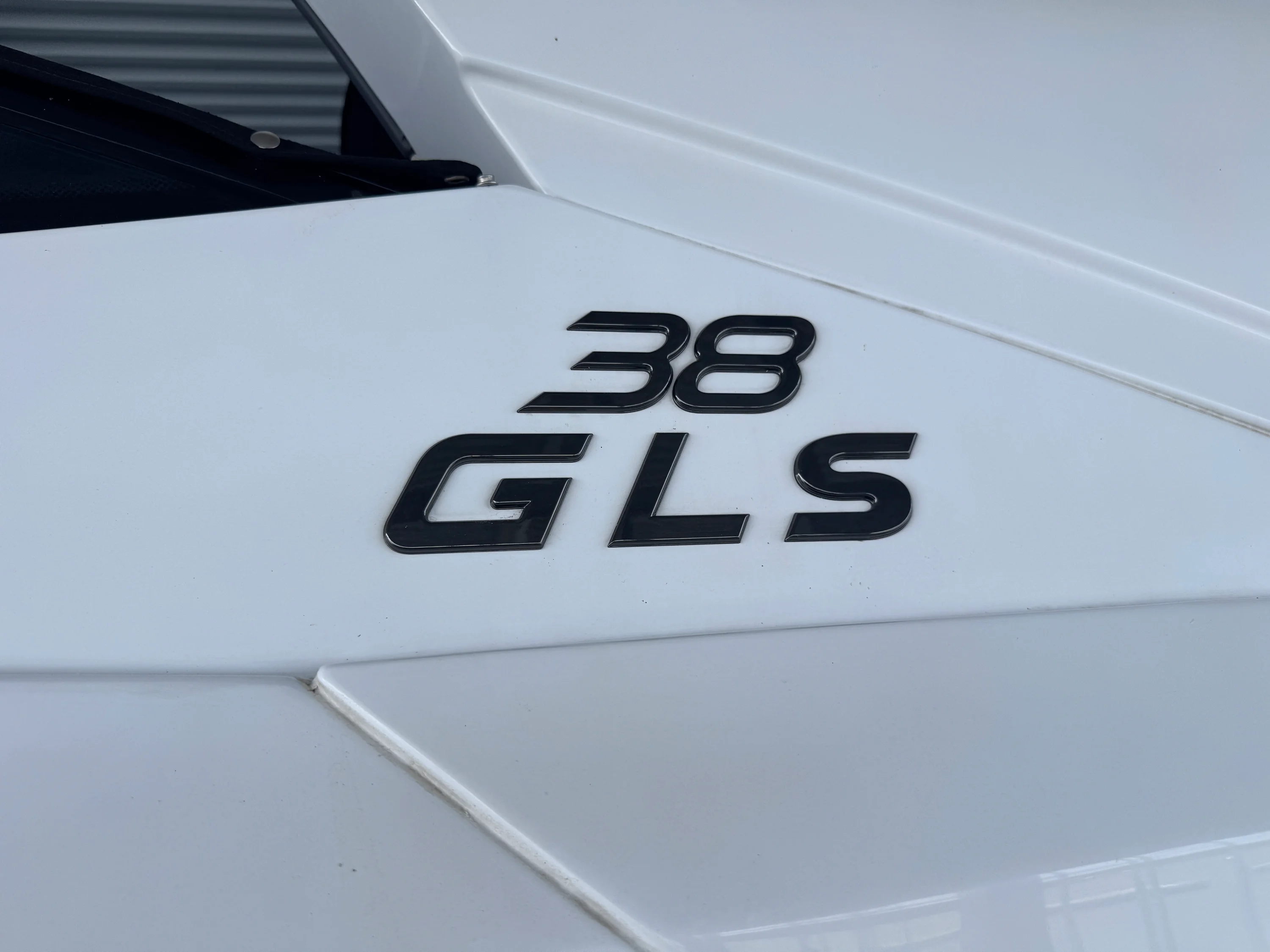 2023 Cruisers Yachts 38 GLS Image Thumbnail #3