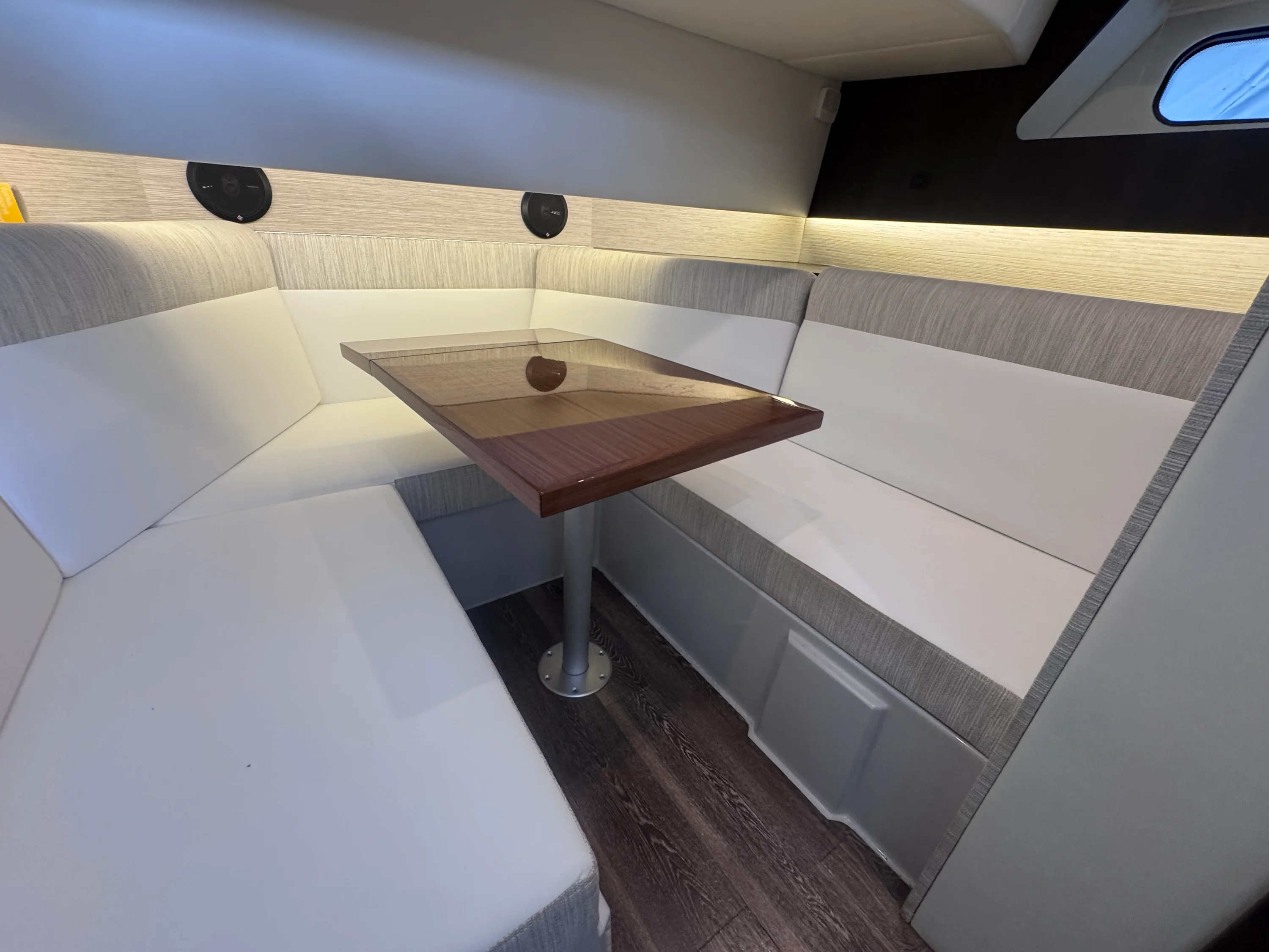 2023 Cruisers Yachts 38 GLS Image Thumbnail #28