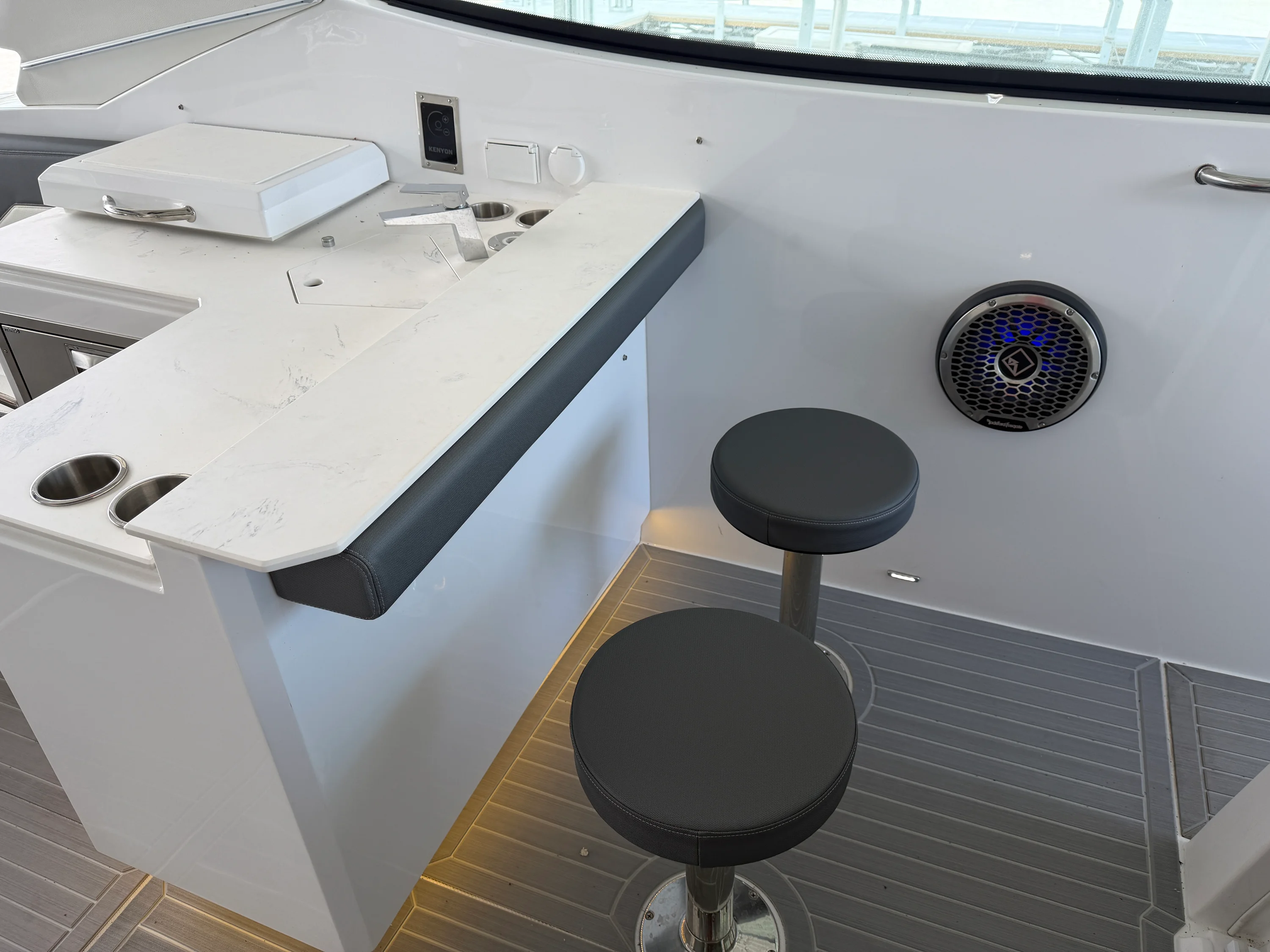 2023 Cruisers Yachts 38 GLS Image Thumbnail #13