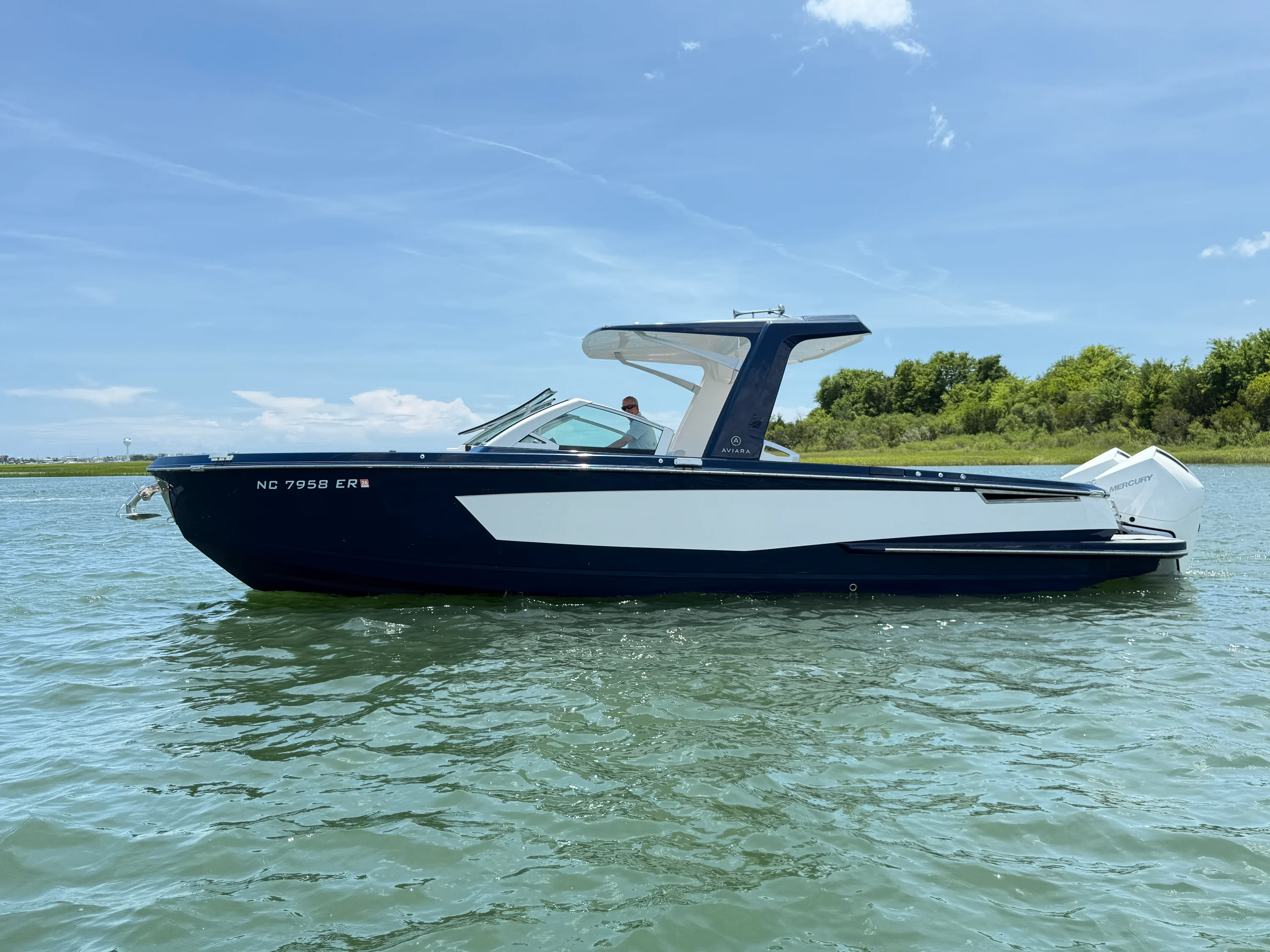 2021 Aviara AV32 Outboard Image Thumbnail #0